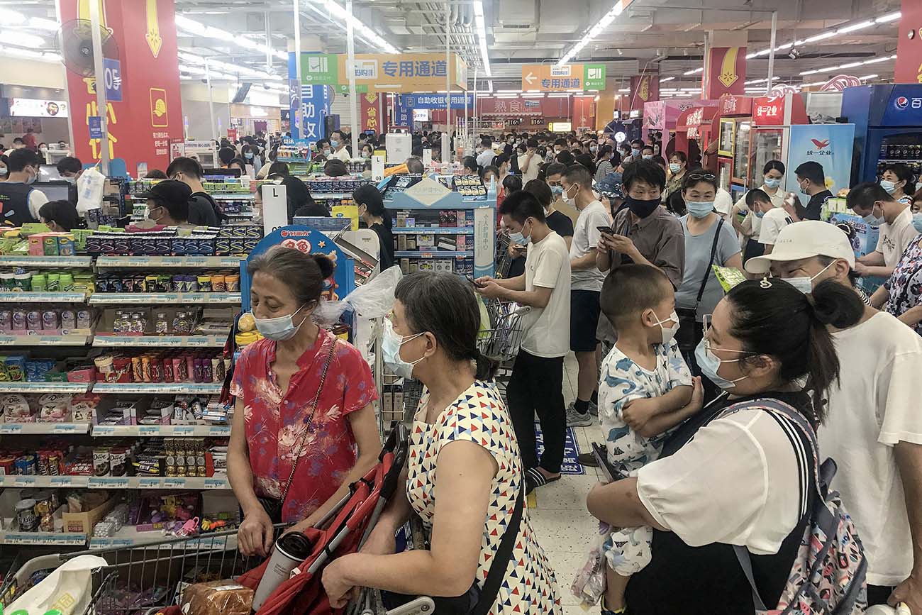 Warga Wuhan Panic Buying