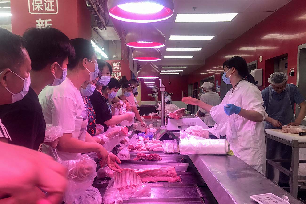 Warga Wuhan Panic Buying