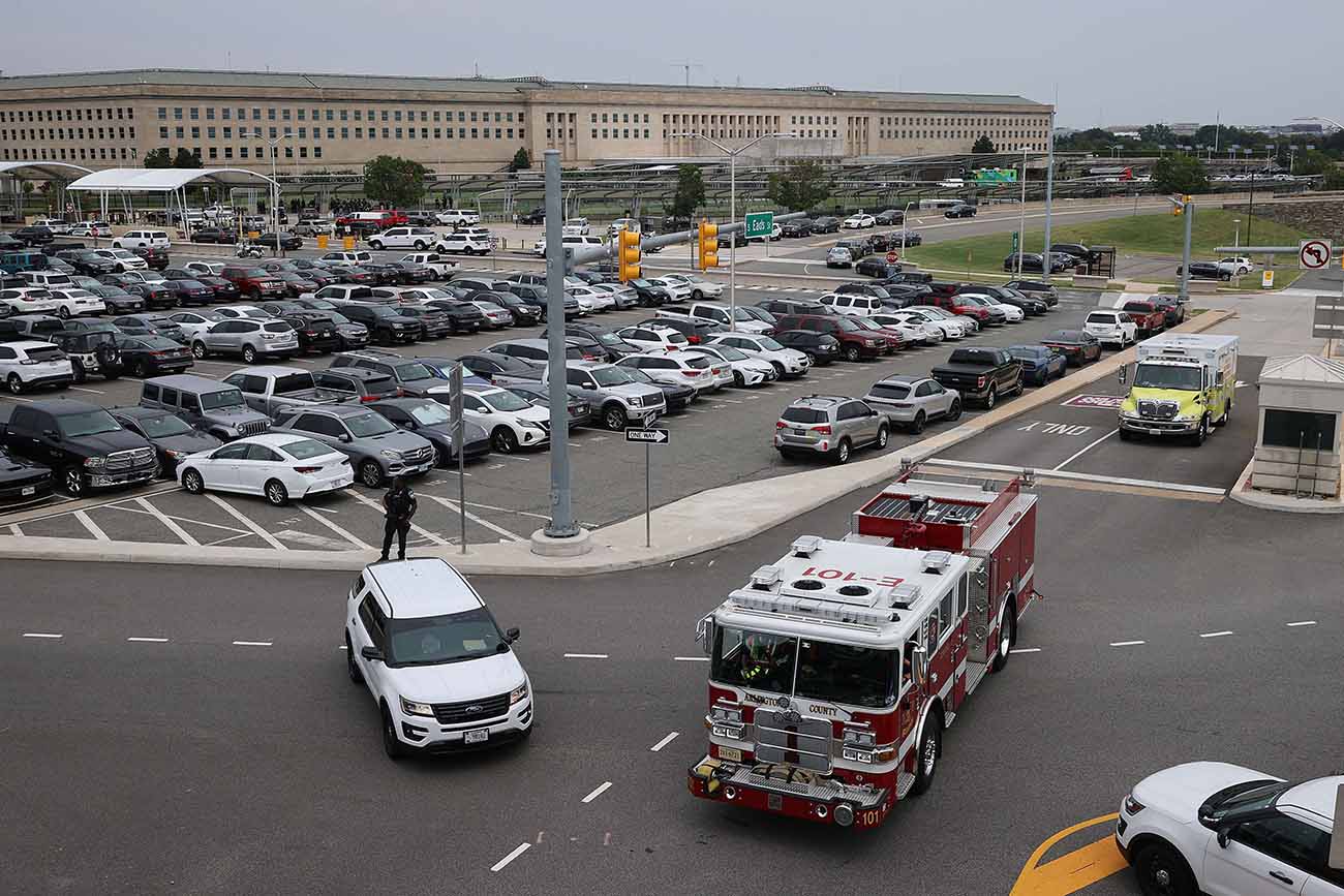 Polisi Tewas Dalam Serangan di Depan Gedung Pentagon