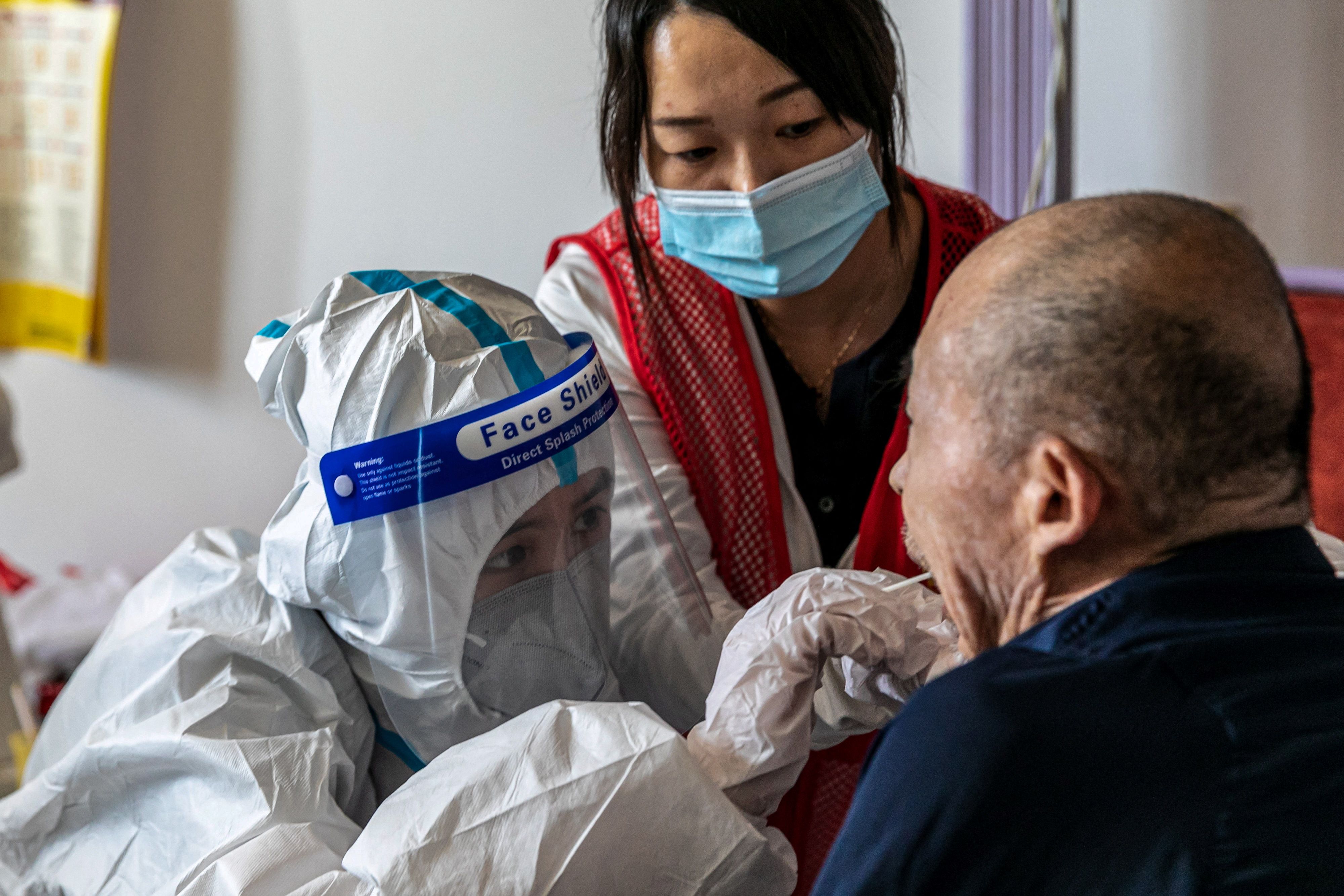 Tes Covid-19 di Tiongkok