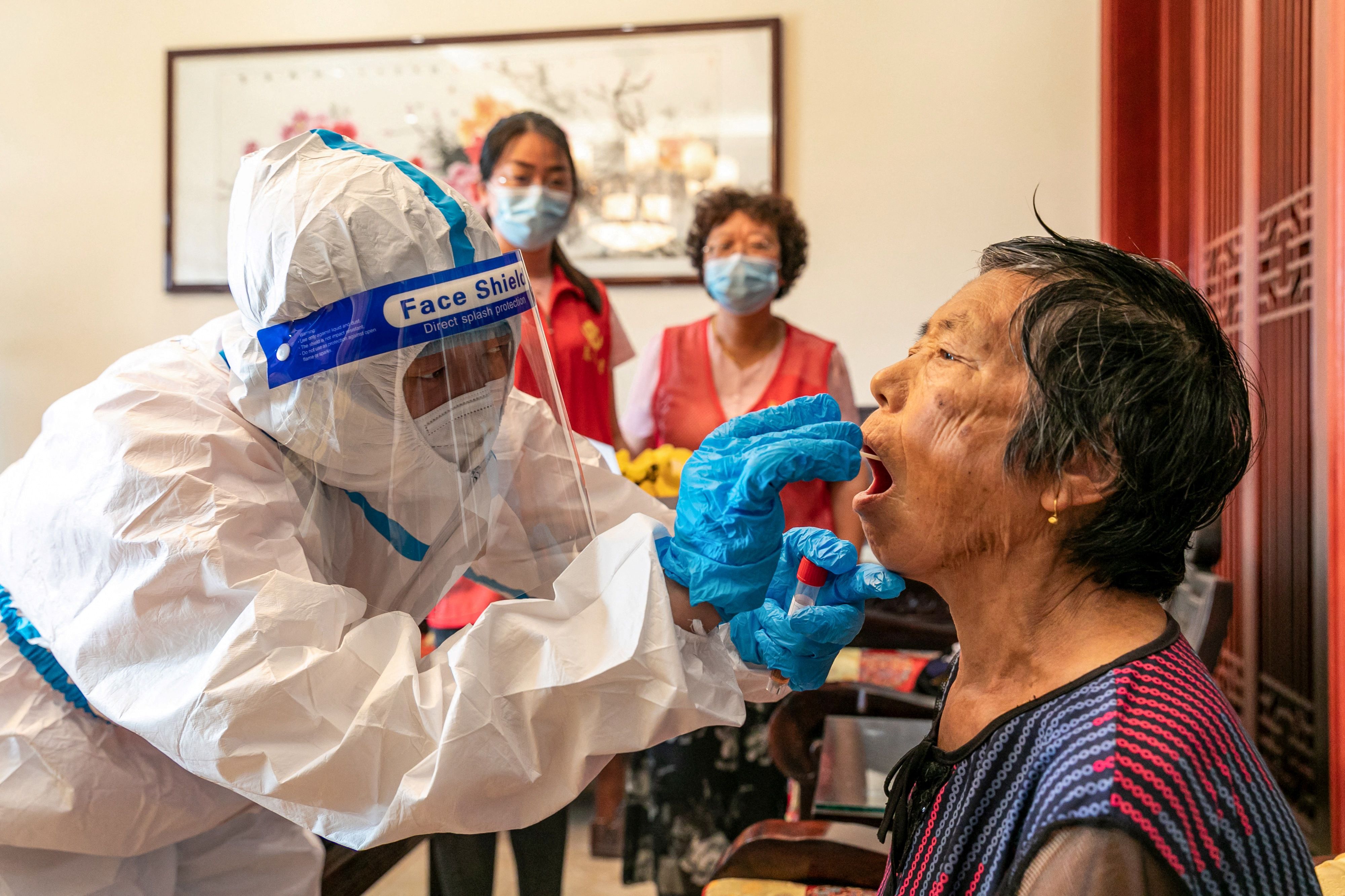 Tes Covid-19 di Tiongkok