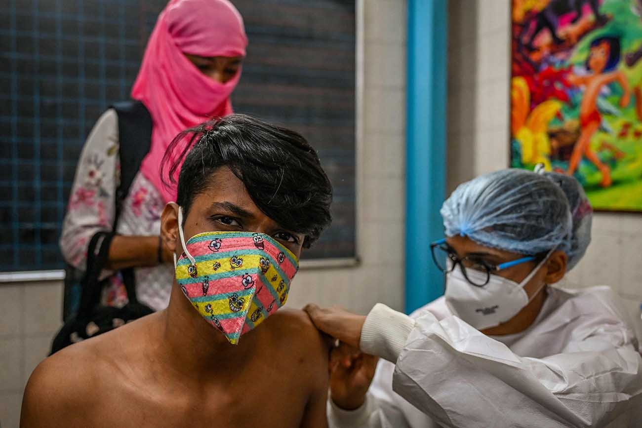 Vaksinasi Covid-19 Hampir Capai 4,5 Miliar Dosis di Seluruh Dunia