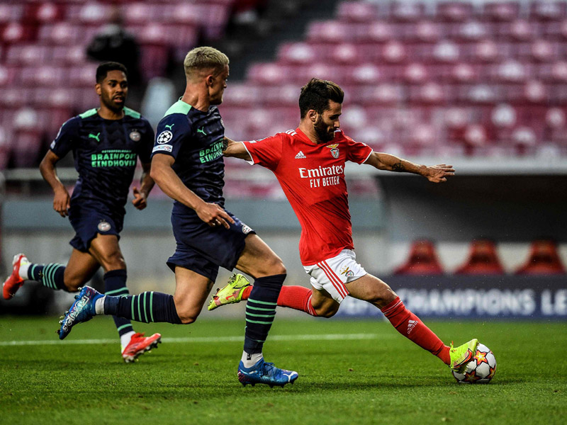 Benfica Taklukkan PSV Eindhoven