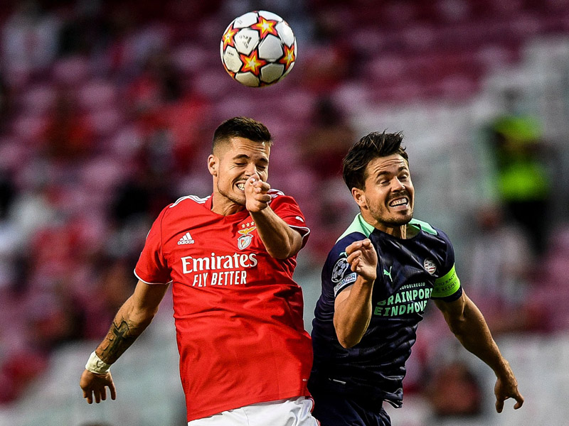 Benfica Taklukkan PSV Eindhoven