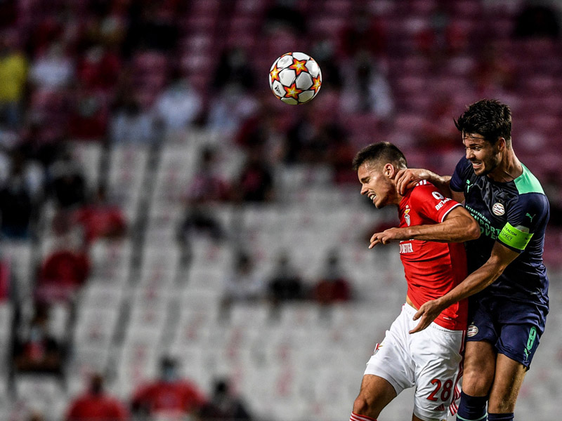 Benfica Taklukkan PSV Eindhoven
