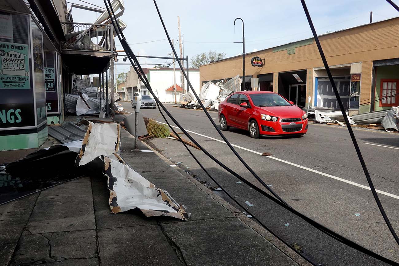 Badai Ida Hantam Louisiana