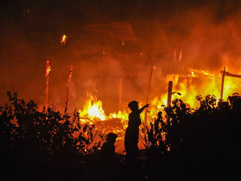 Kebakaran Gudang Penyimpanan Barang Bekas