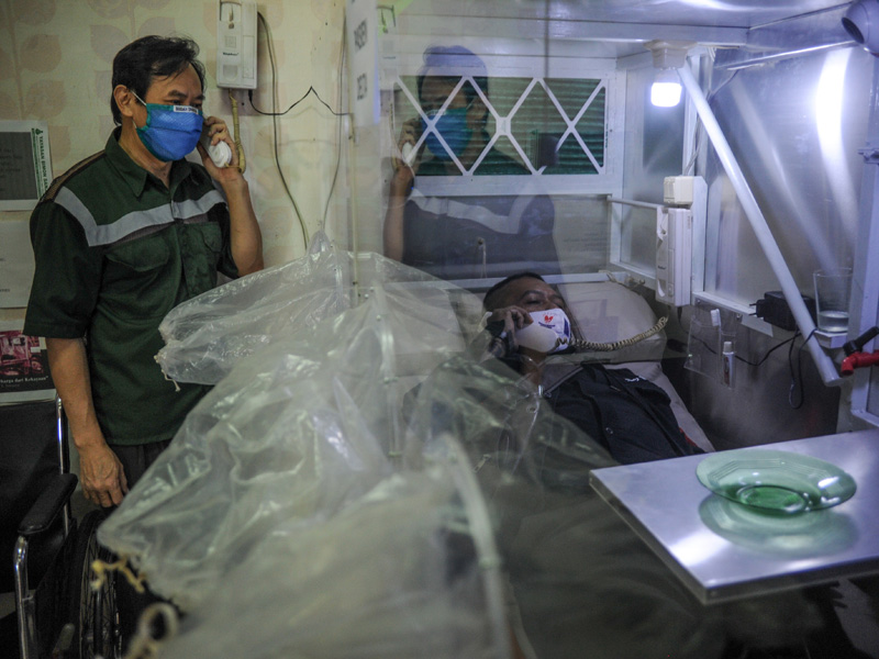 Kabin Pasien Covid-19 Di Pasar Andir Bandung