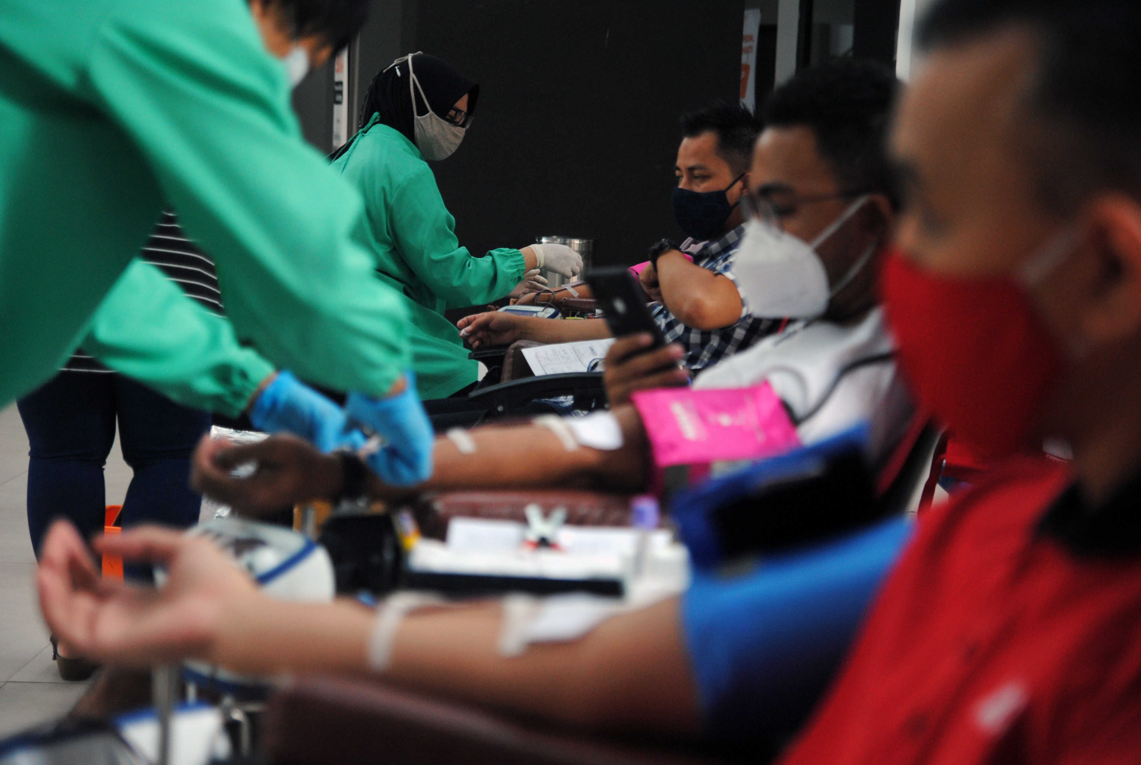 Donor Darah untuk Stok PMI Bogor