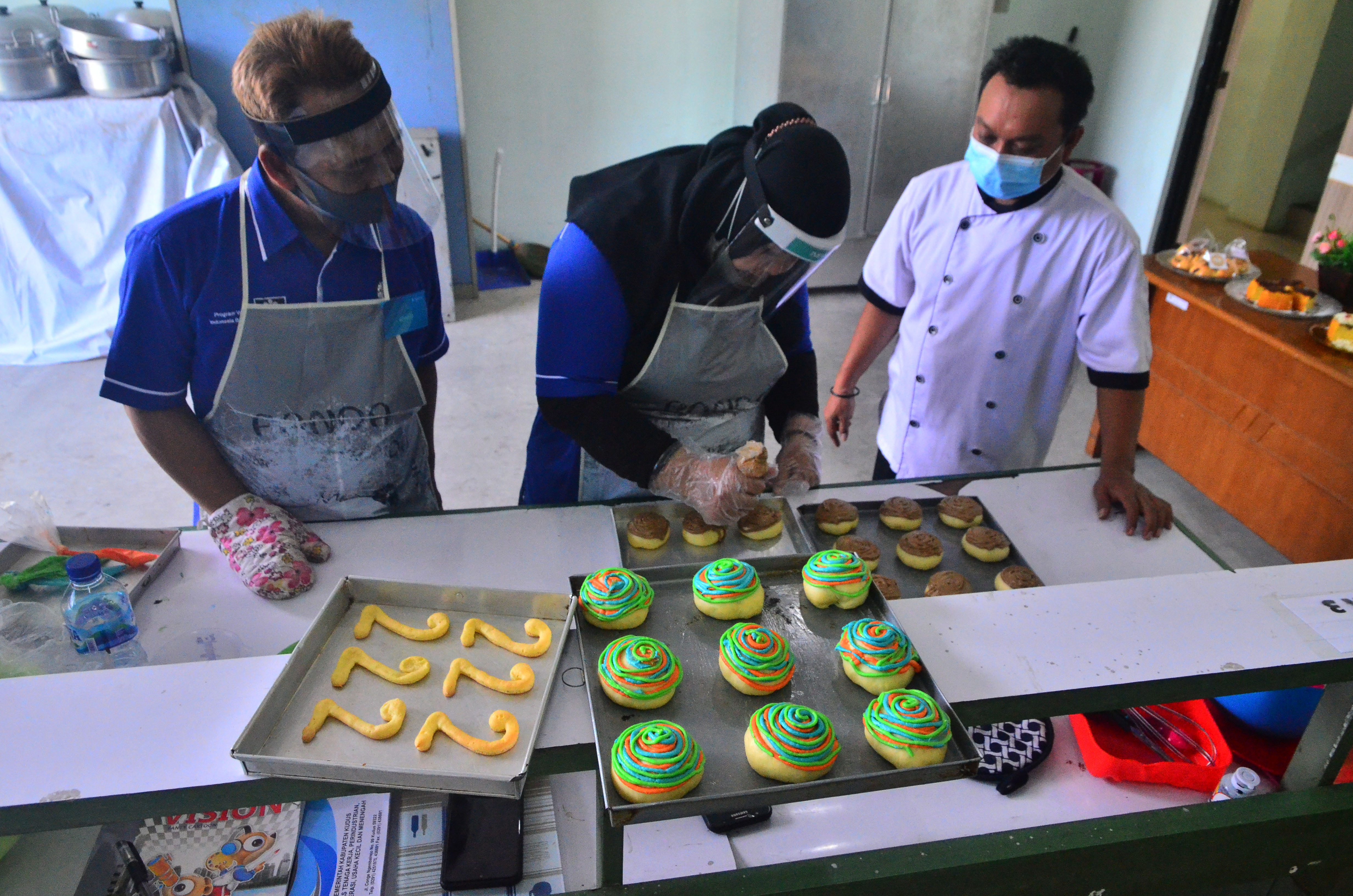 Pelatihan Pembuatan Kue
