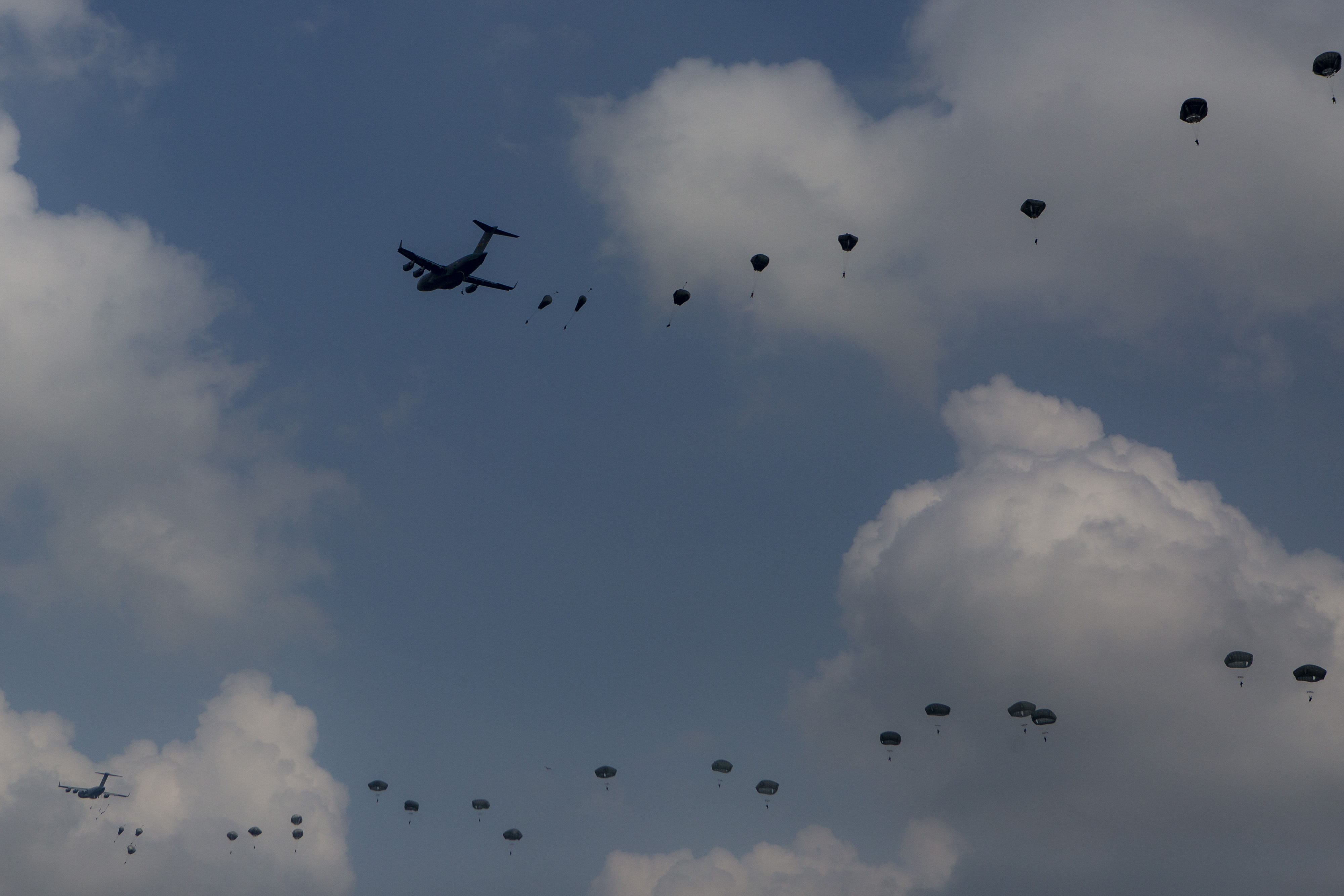 Latihan Terjun Garuda Airbone