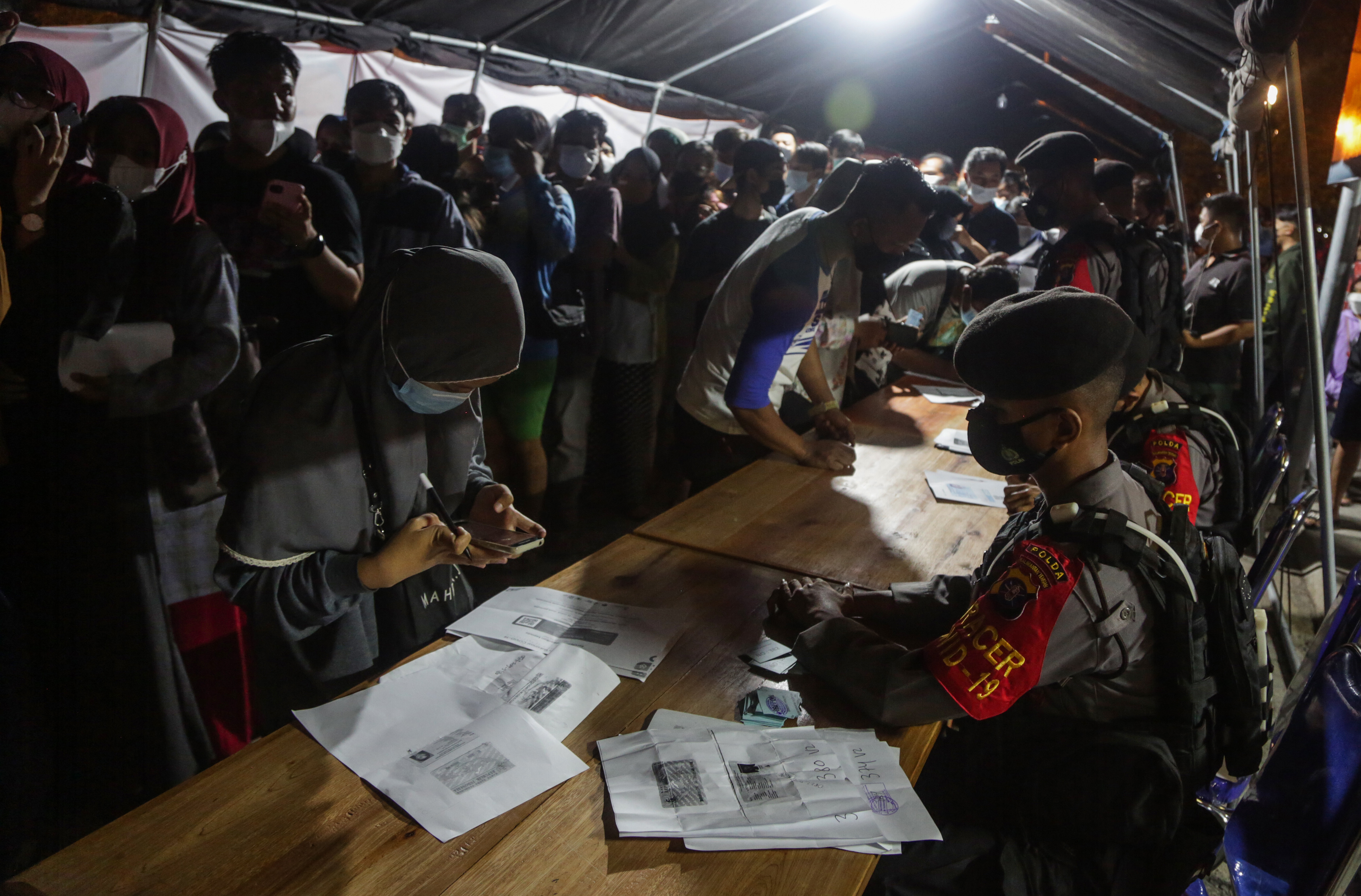 Antrean Pendaftaran Vaksin di Palangkaraya