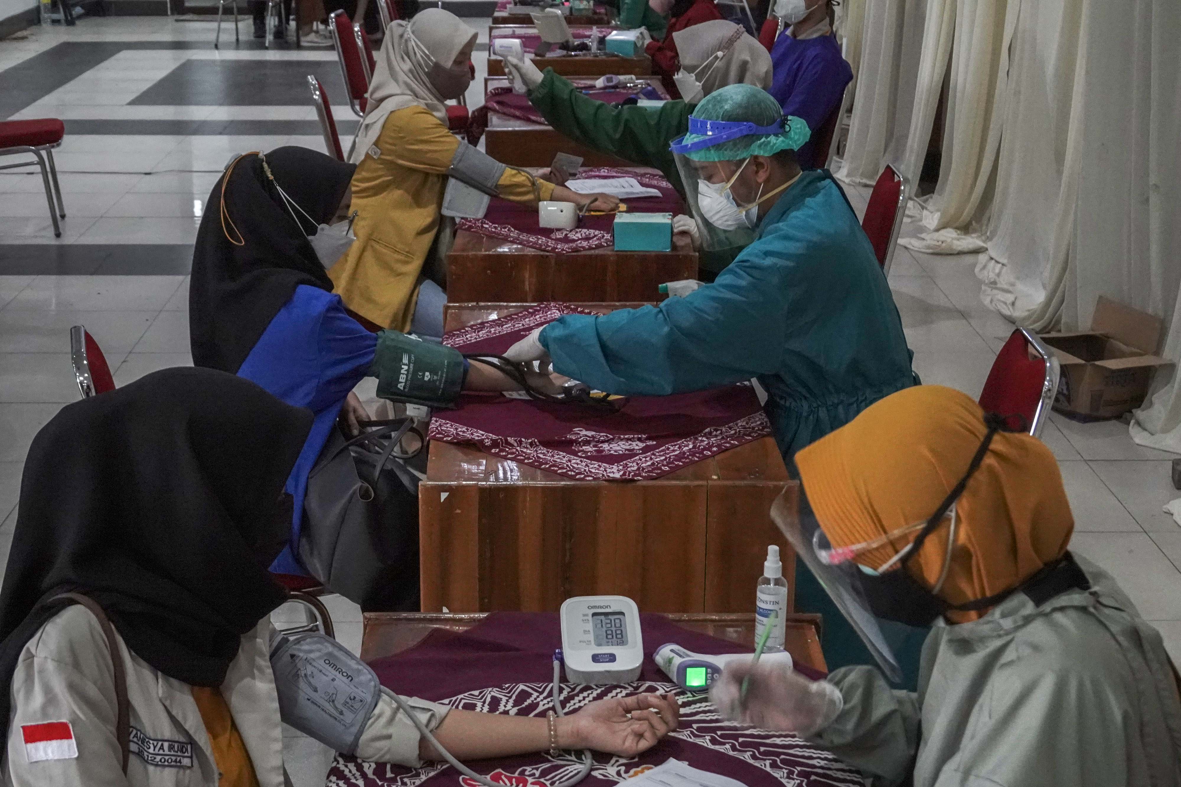 Vaksinasi Covid-19 Mahasiswa di Banyumas