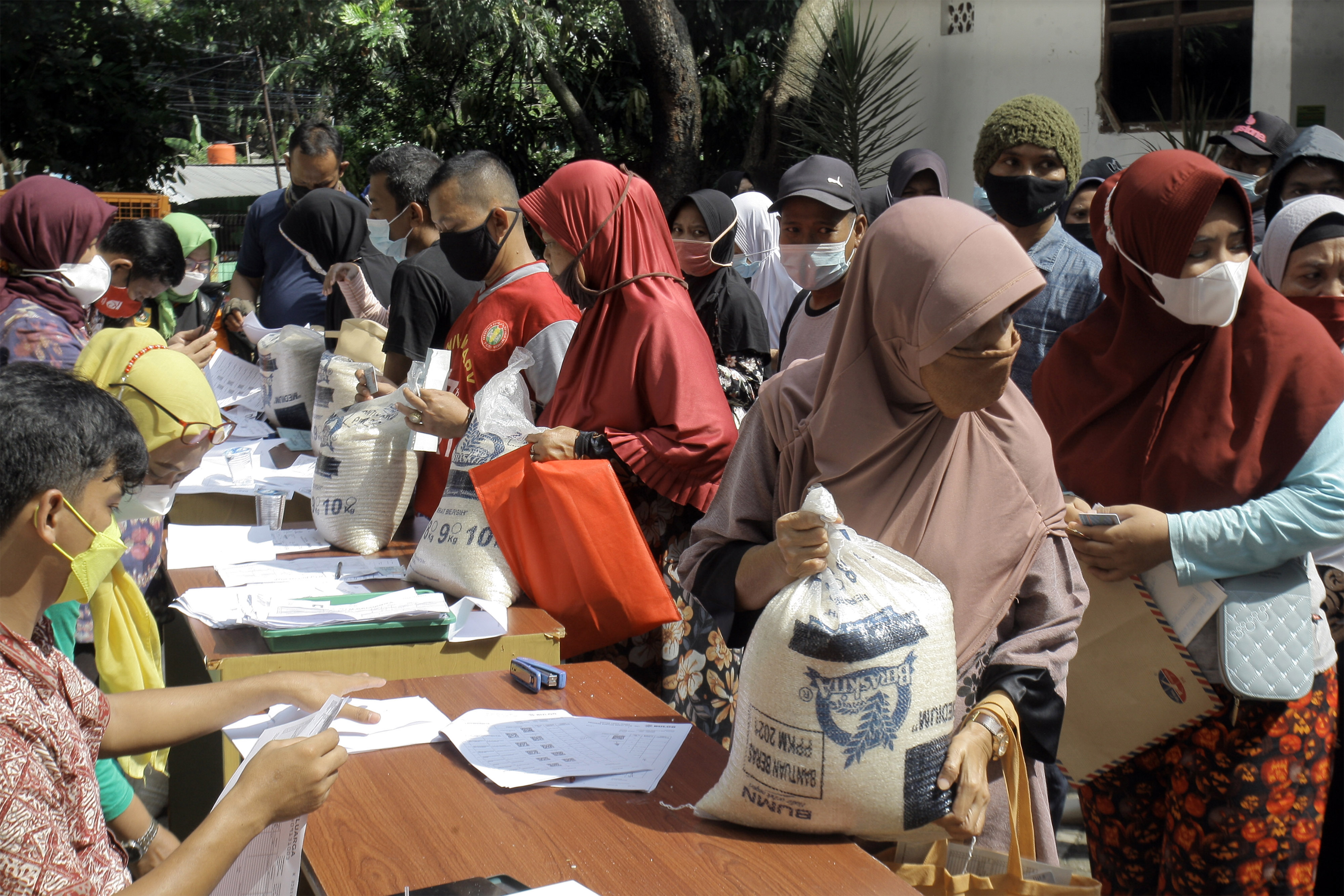 Beras Tambahan Penyaluran Bantuan Sosial