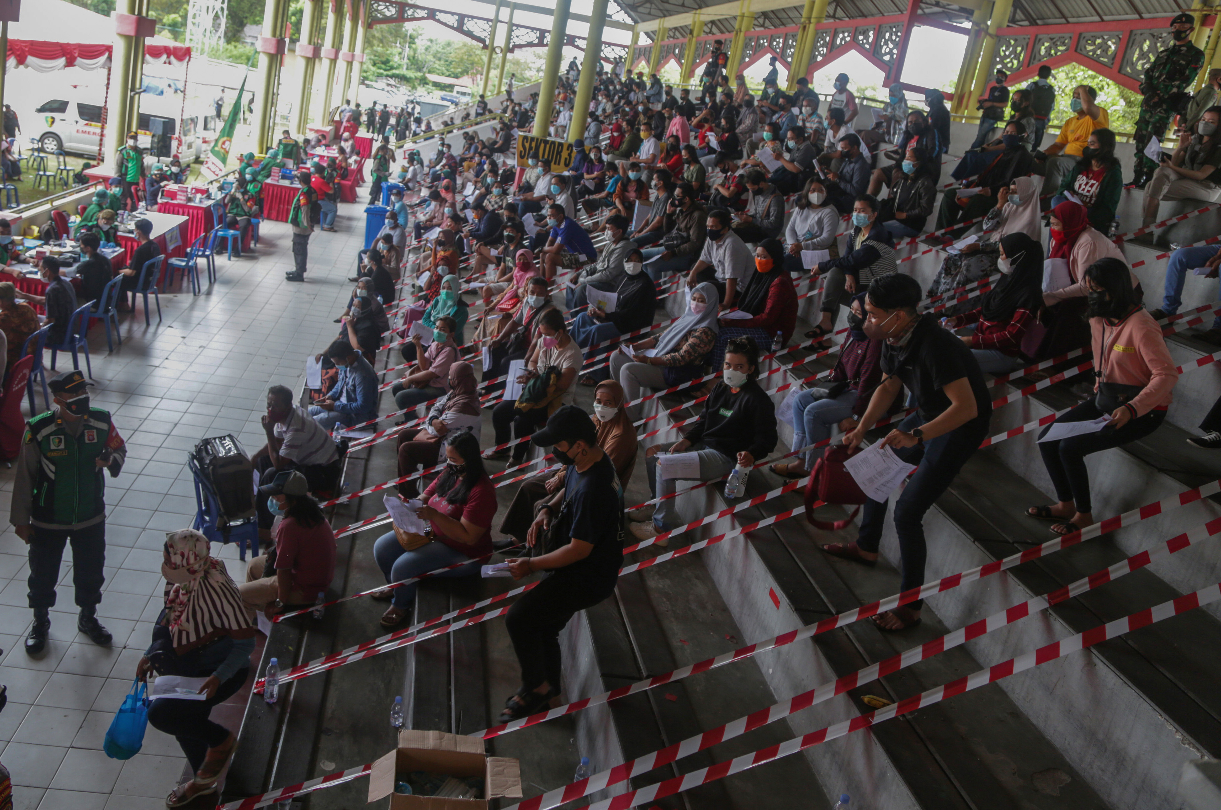 Vaksinasi Massal di Kalteng