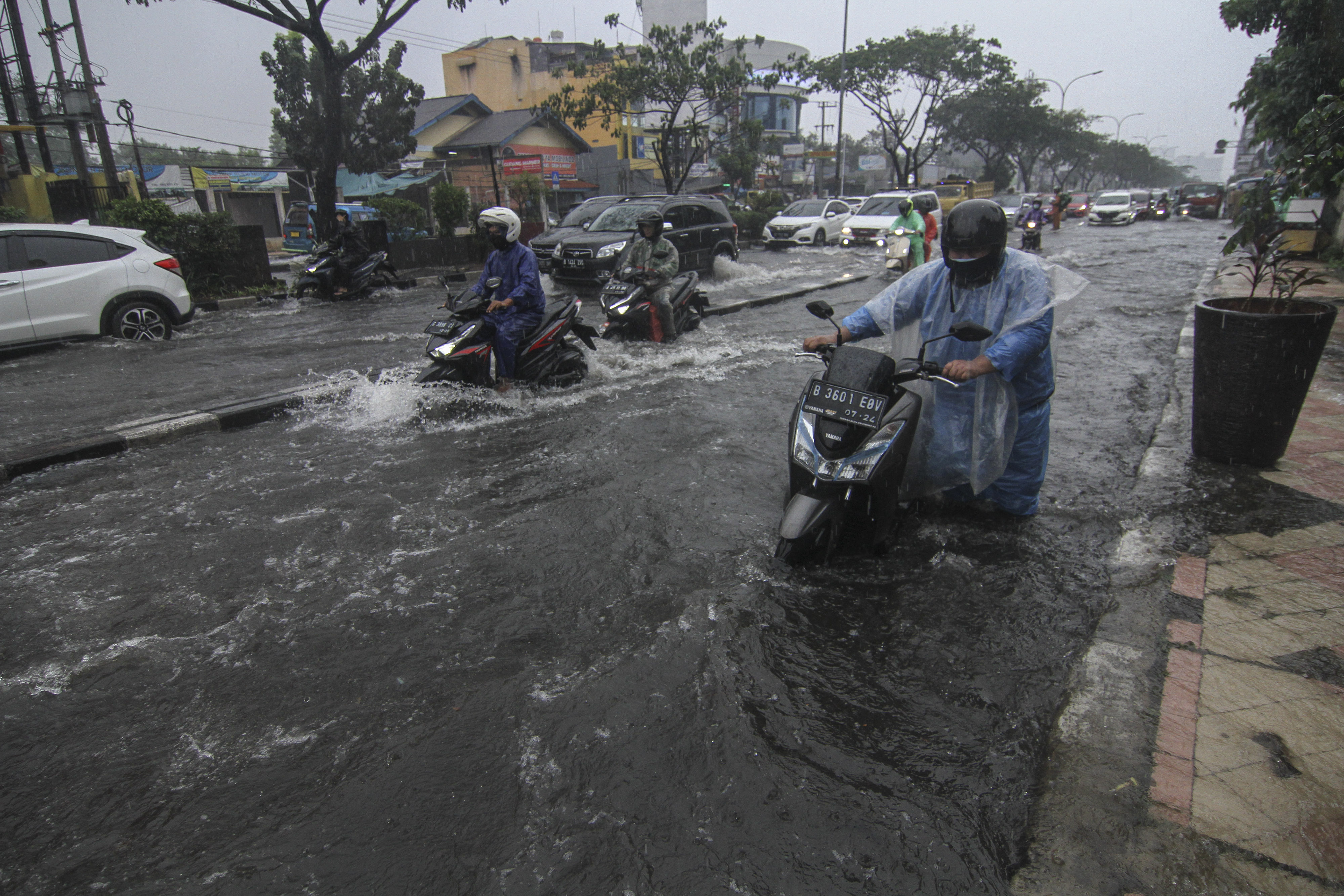 Banjir Akibat Drainase Buruk di Depok