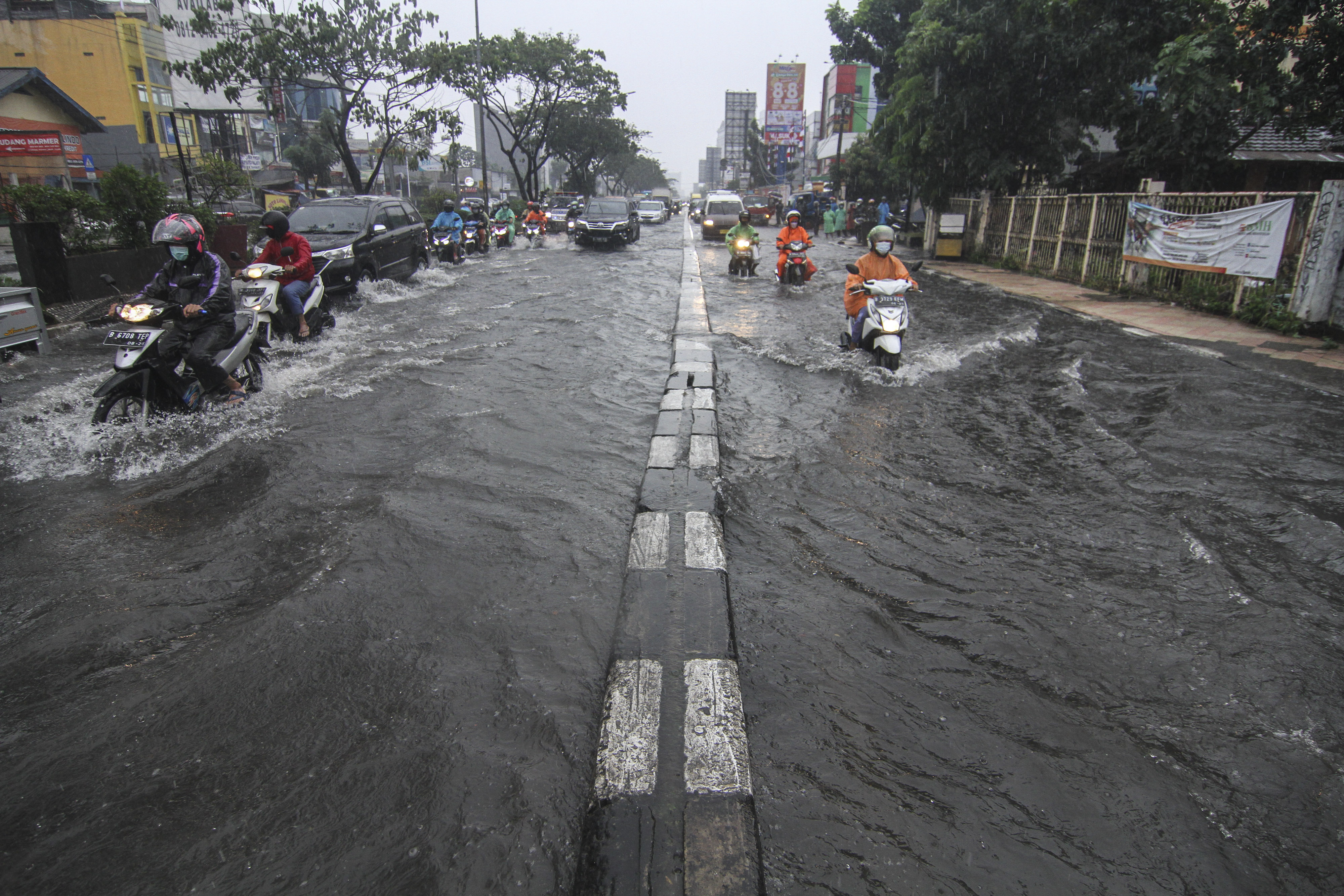 Banjir Akibat Drainase Buruk di Depok