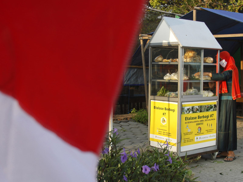 Aksi Etalase Berbagi