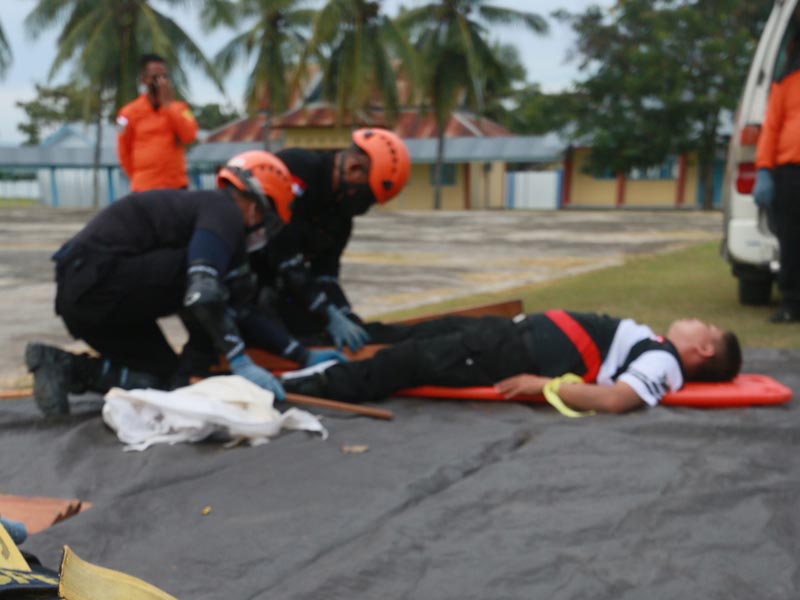 Simulasi Penyelamatan Kecelakaan Mobil