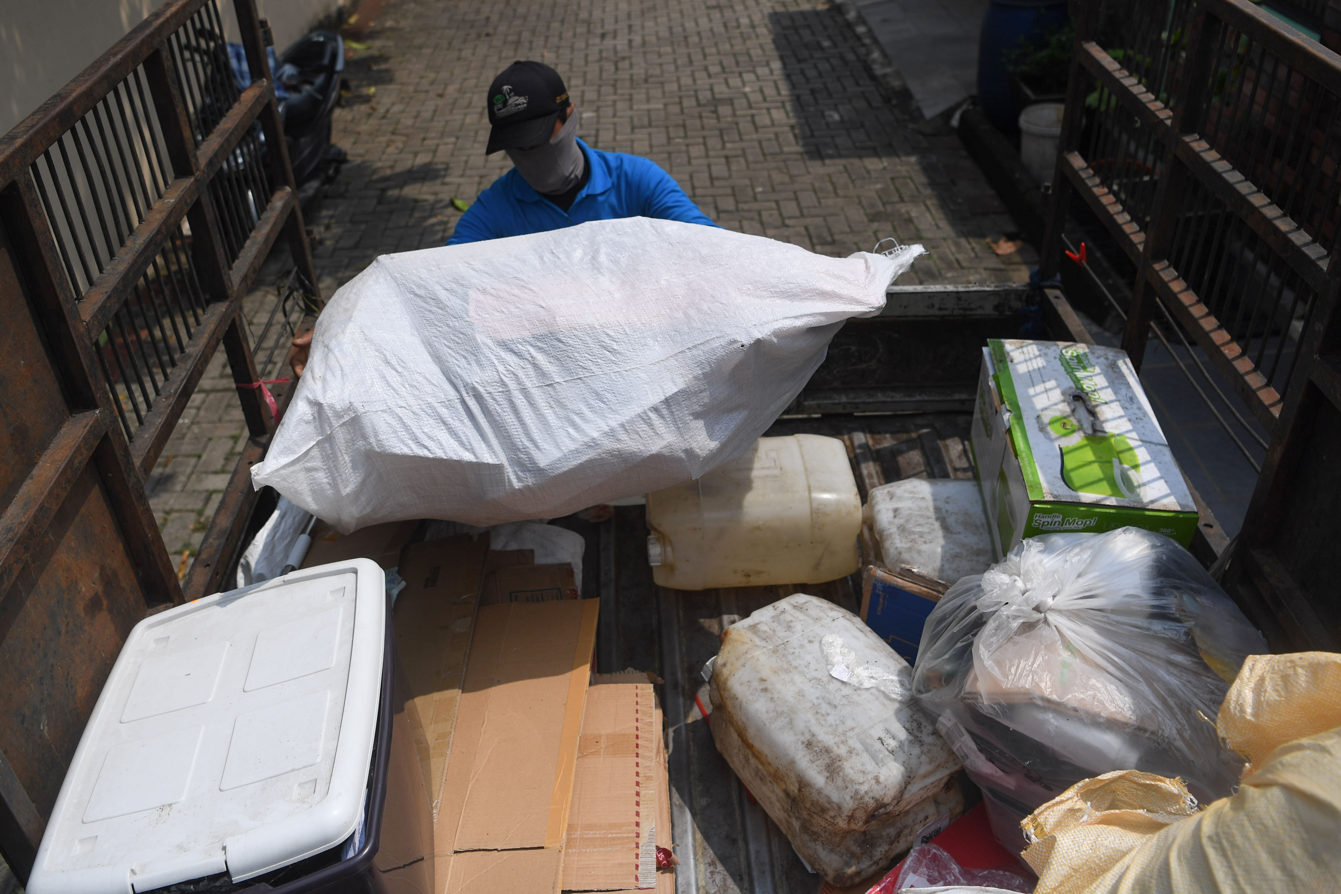 Layanan Jemput Bank Sampah