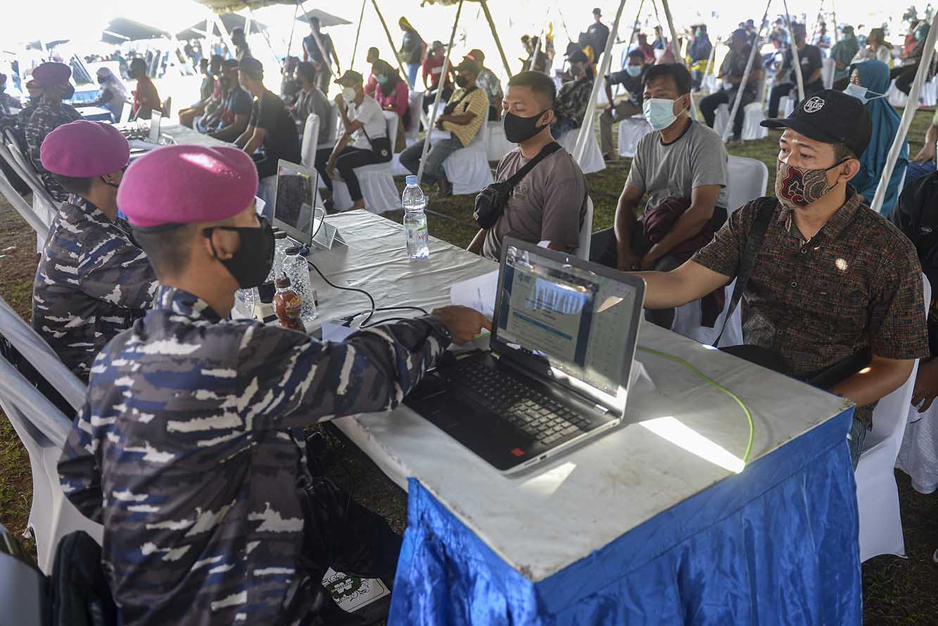 Sentra vaksinasi Covid-19 Korps Marinir