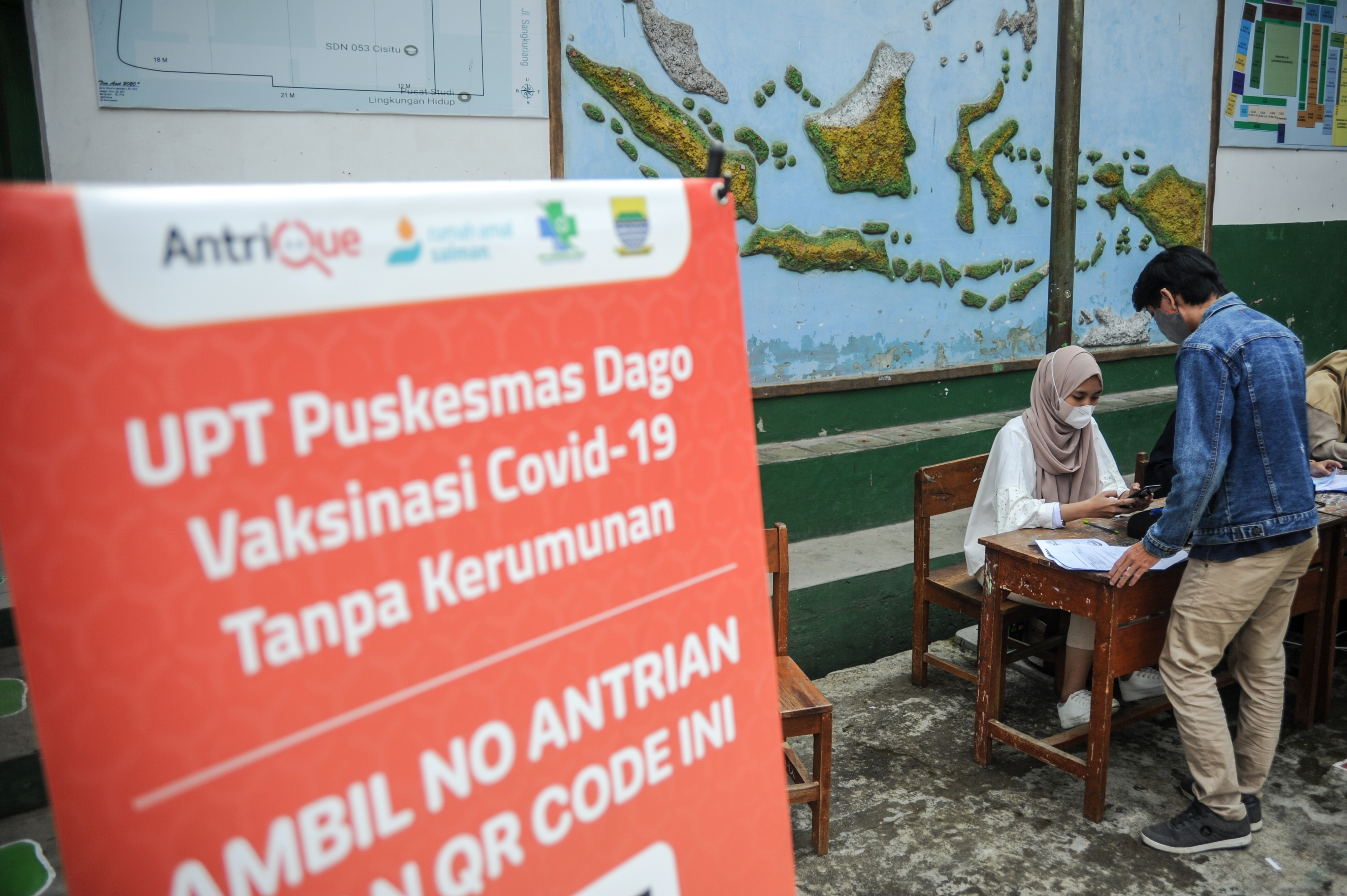 Target Vaksin Covid-19 di Jawa Barat