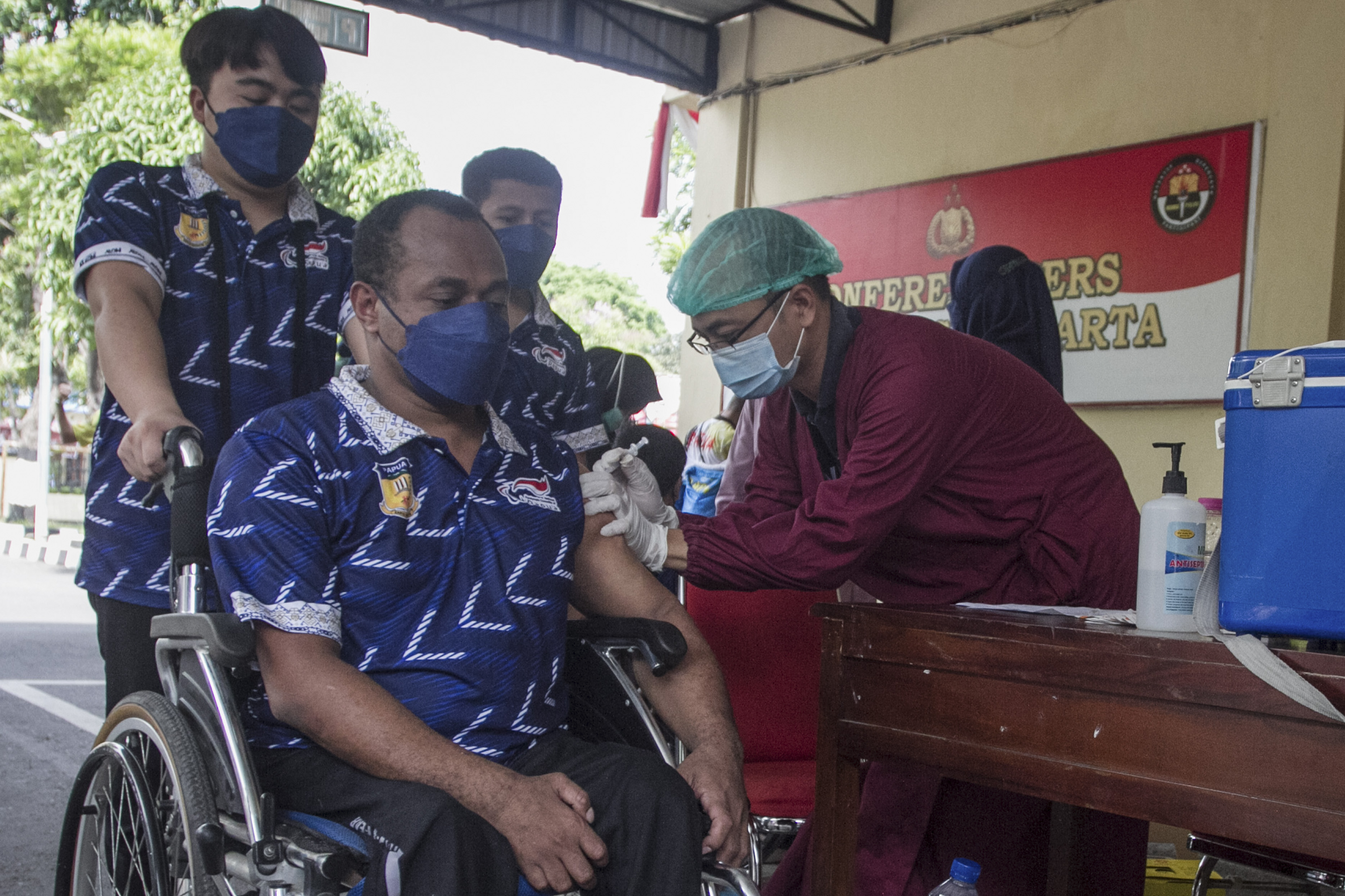 Vaksin Atlet Peparnas Papua