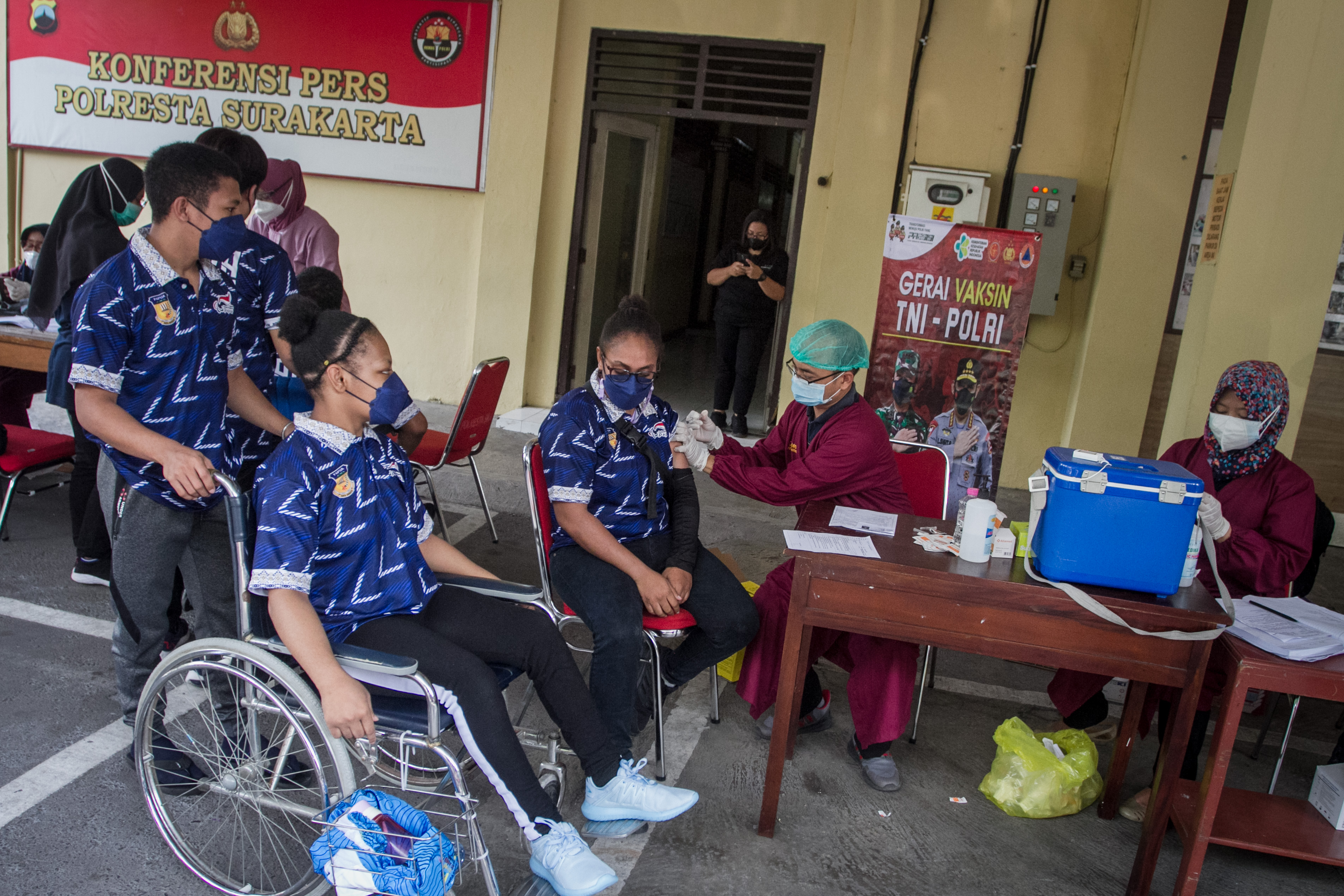 Vaksin Atlet Peparnas Papua