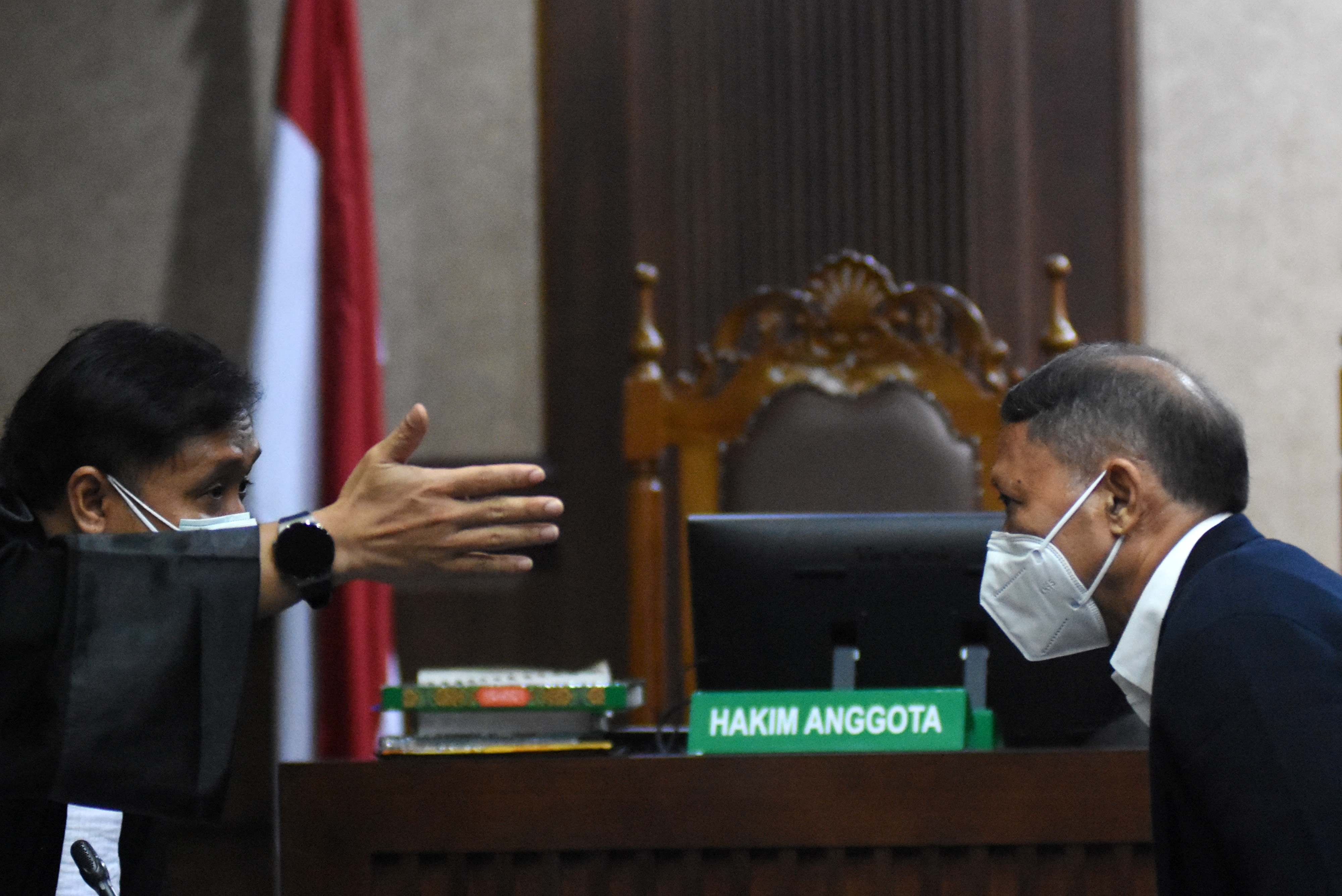 Sidang Dakwaan RJ Lino