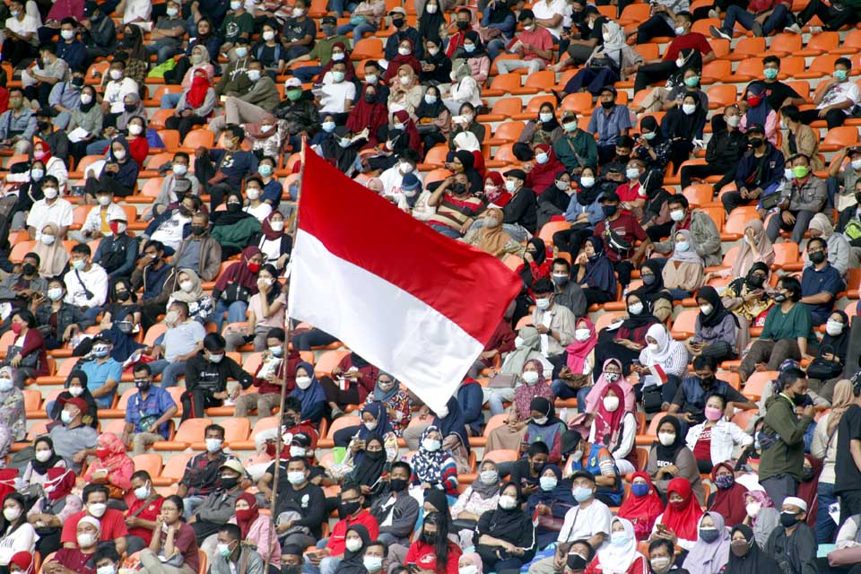 Antusiasme Warga Mengikuti Vaksinasi Massal KADIN