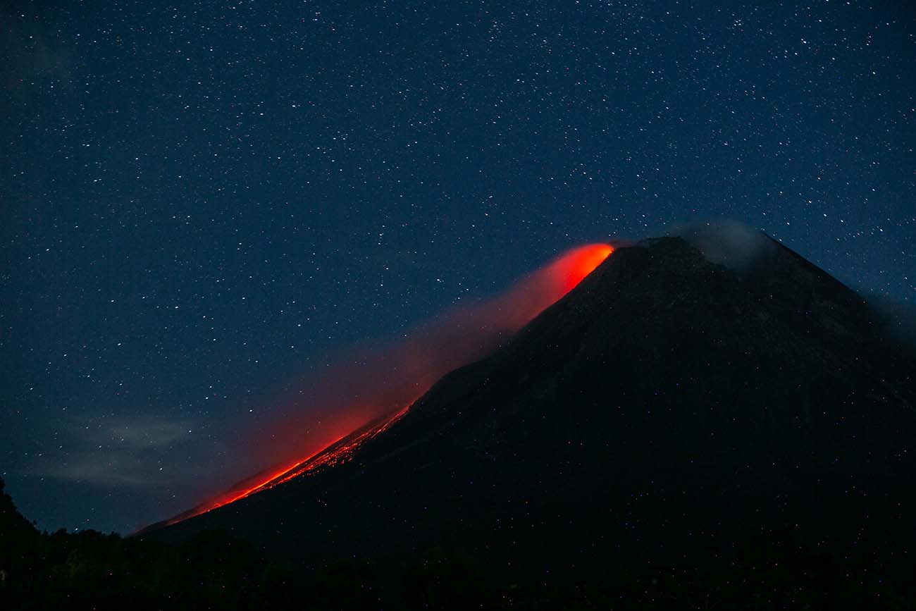 Lava Pijar Gunung Merapi 