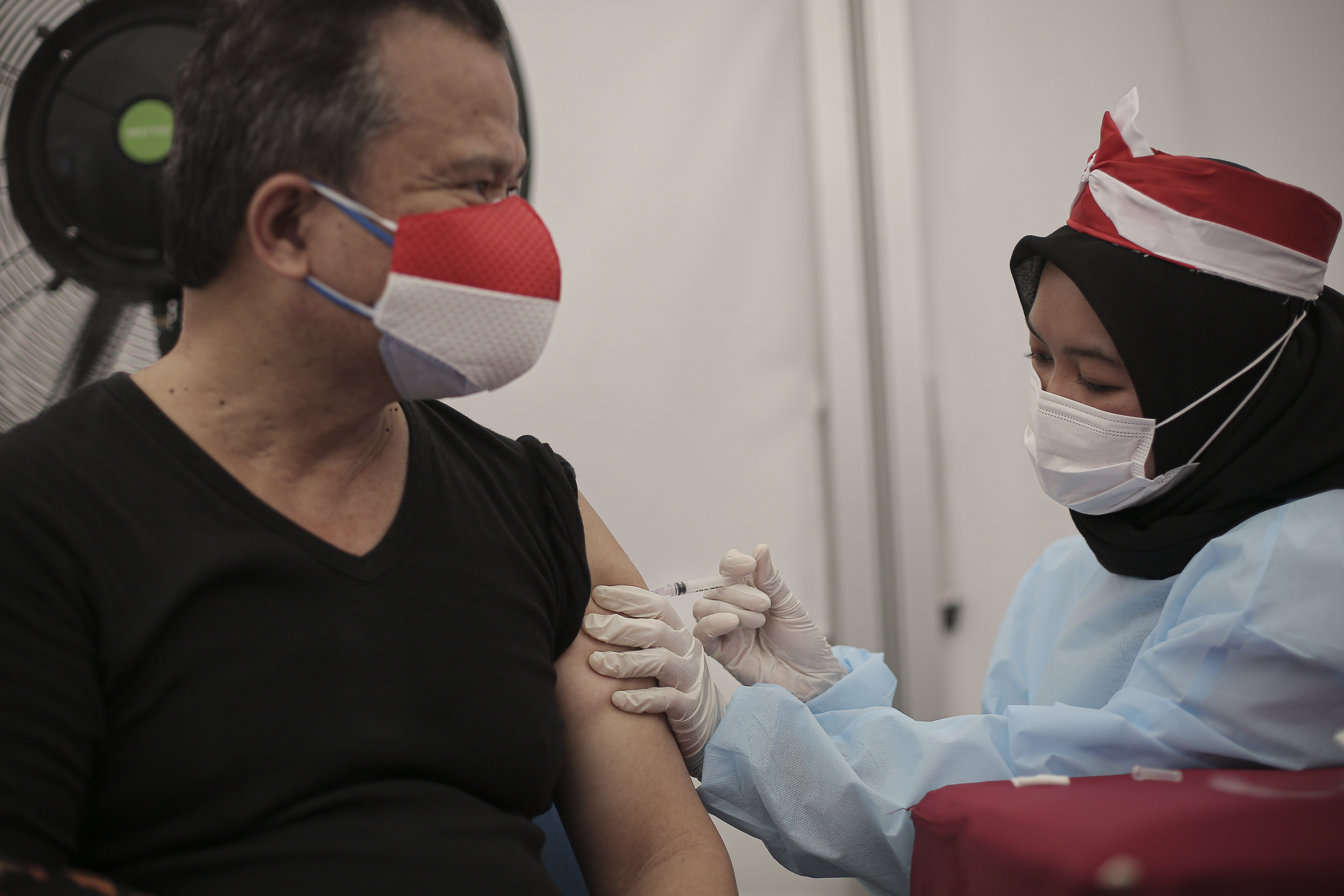 Gerai Vaksinasi Merdeka