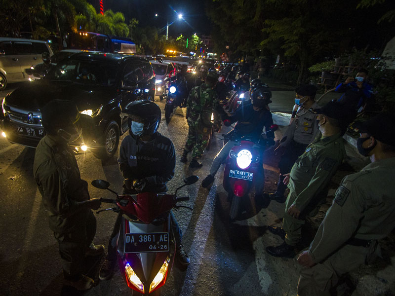 Sosialisasi Pengetatan Di Pintu Masuk Kota Banjarmasin