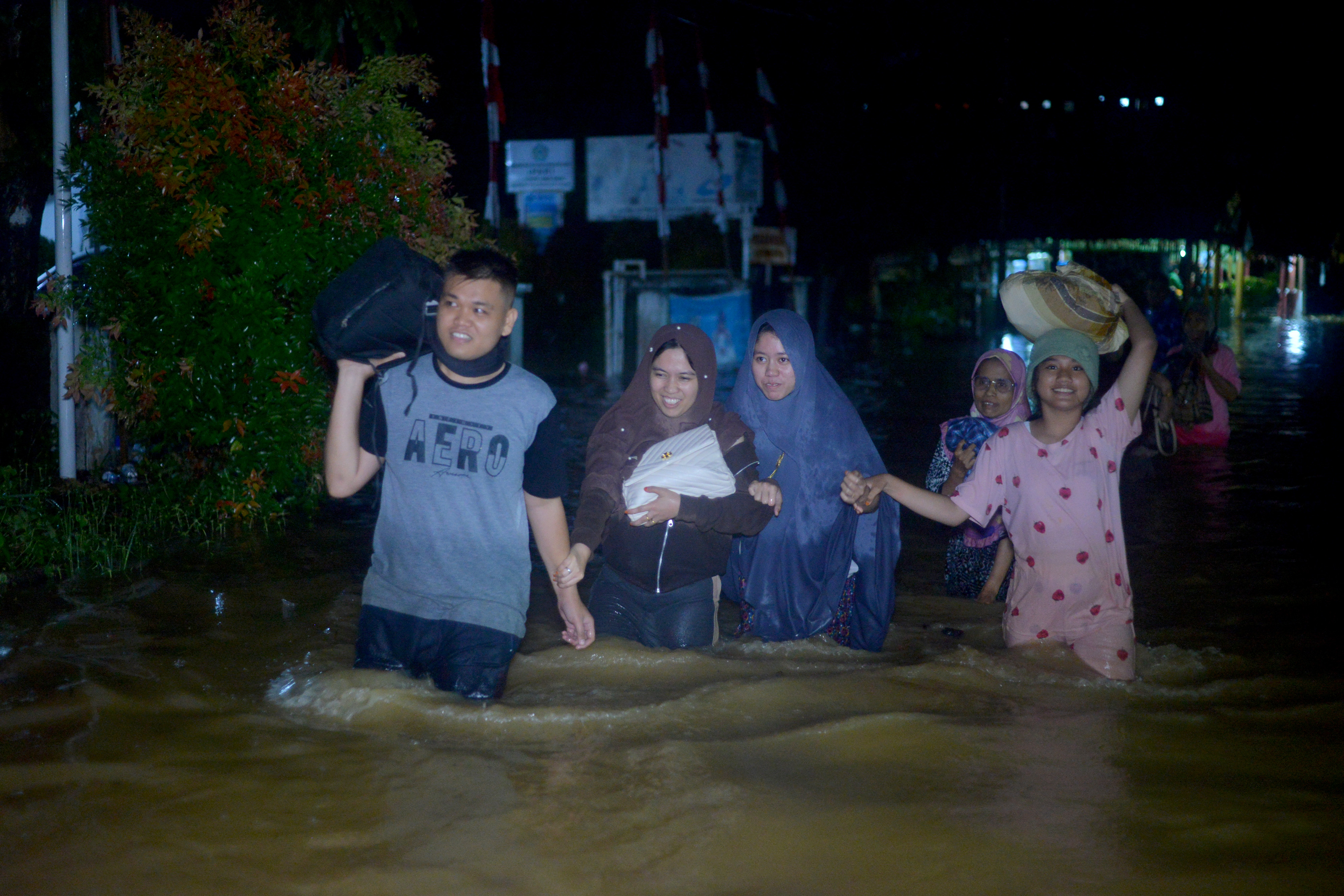 Evakuasi Mandiri Akibat Banjir