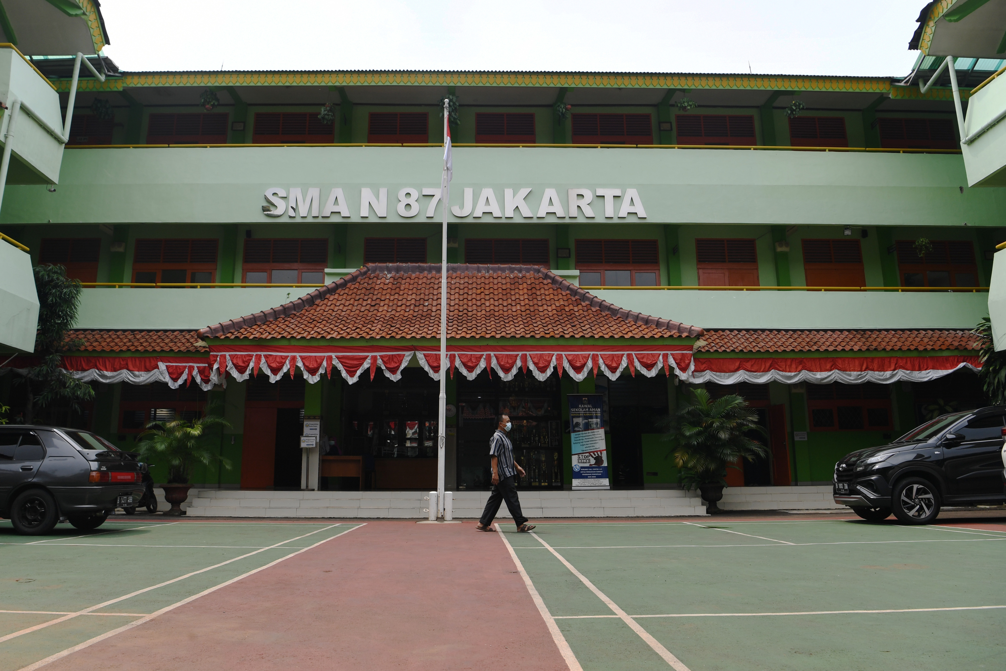 DKI Jakarta Kaji Sekolah Tatap Muka