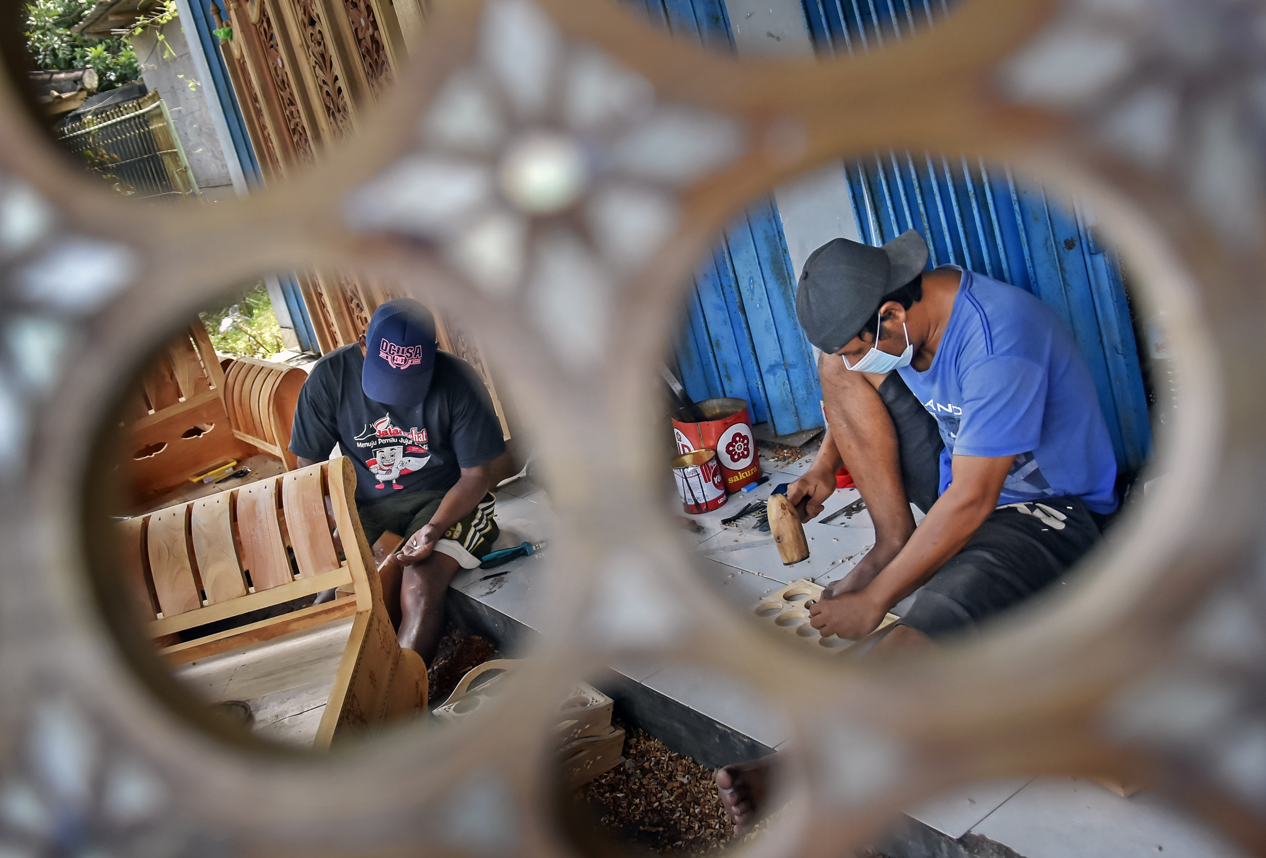 Produksi Kerajinan Ornamen Kulit Kerang