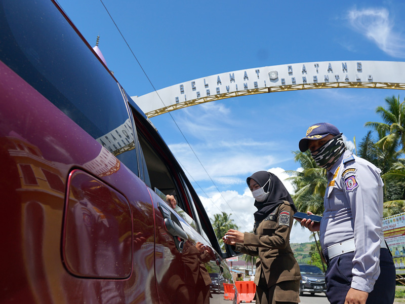 Pengecekan Kartu Vaksin Untuk Masuk Gorontalo