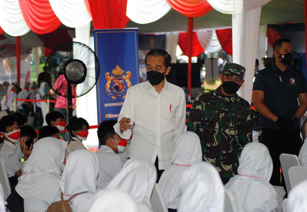 Presiden Tinjau Vaksinasi Kolaborasi Kebangsaan