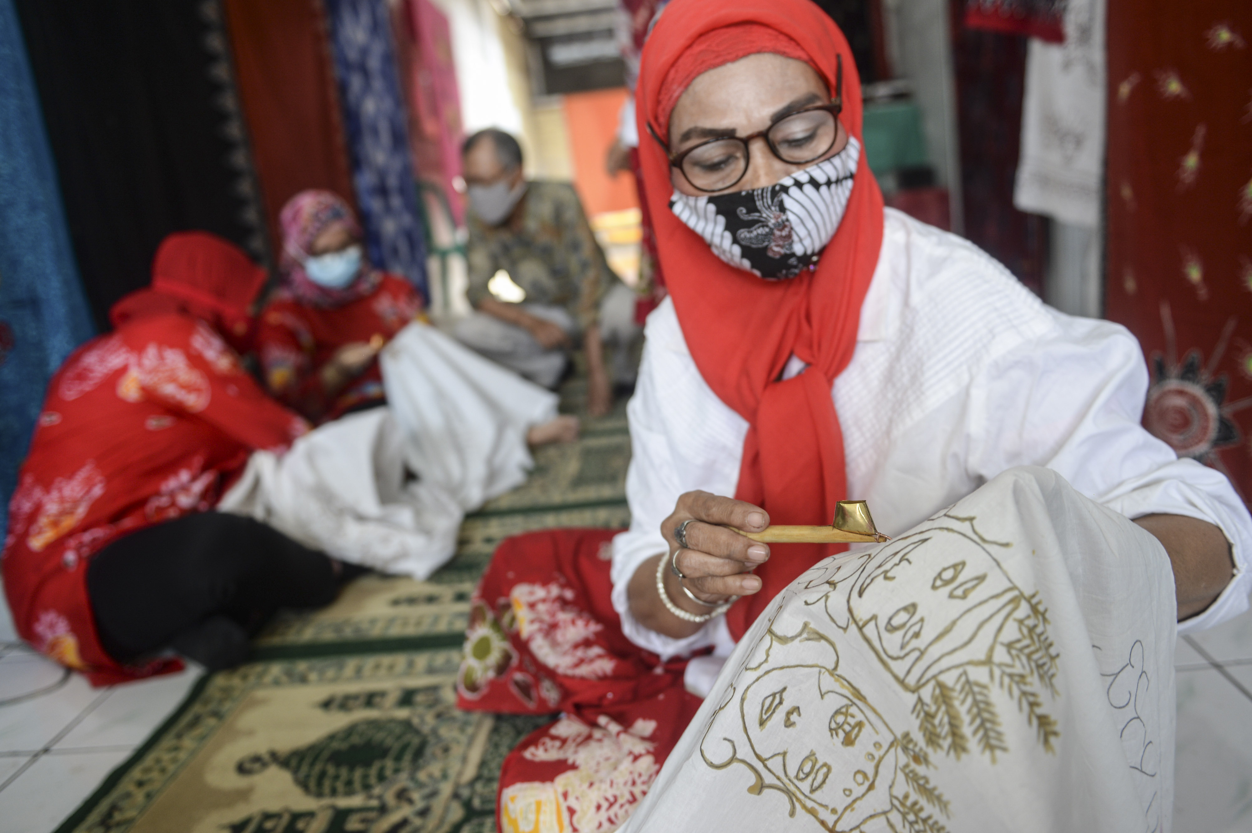Melestarikan Budaya Betawi Lewat Batik