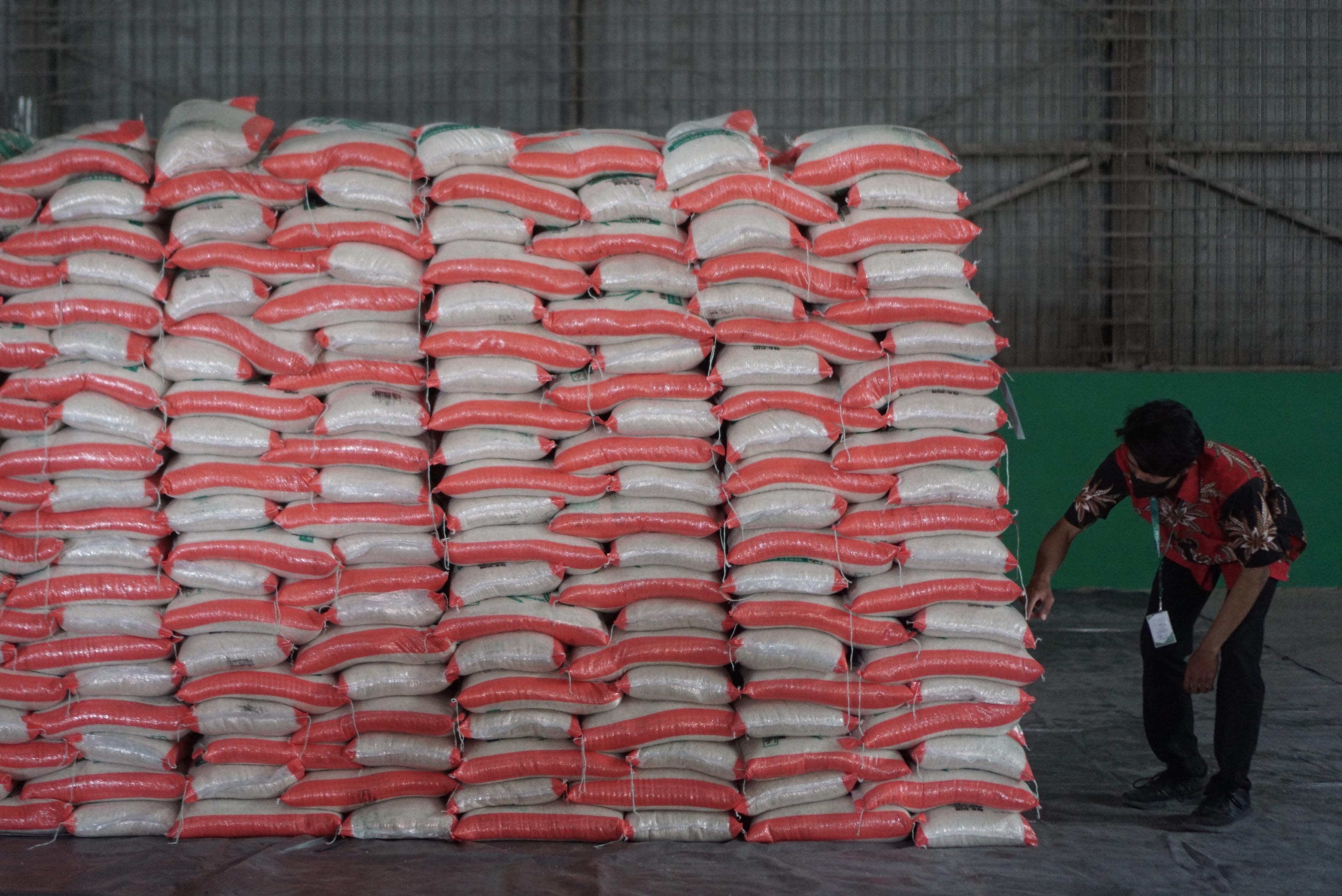 Bantuan Paket Sembako Pemkot Solo