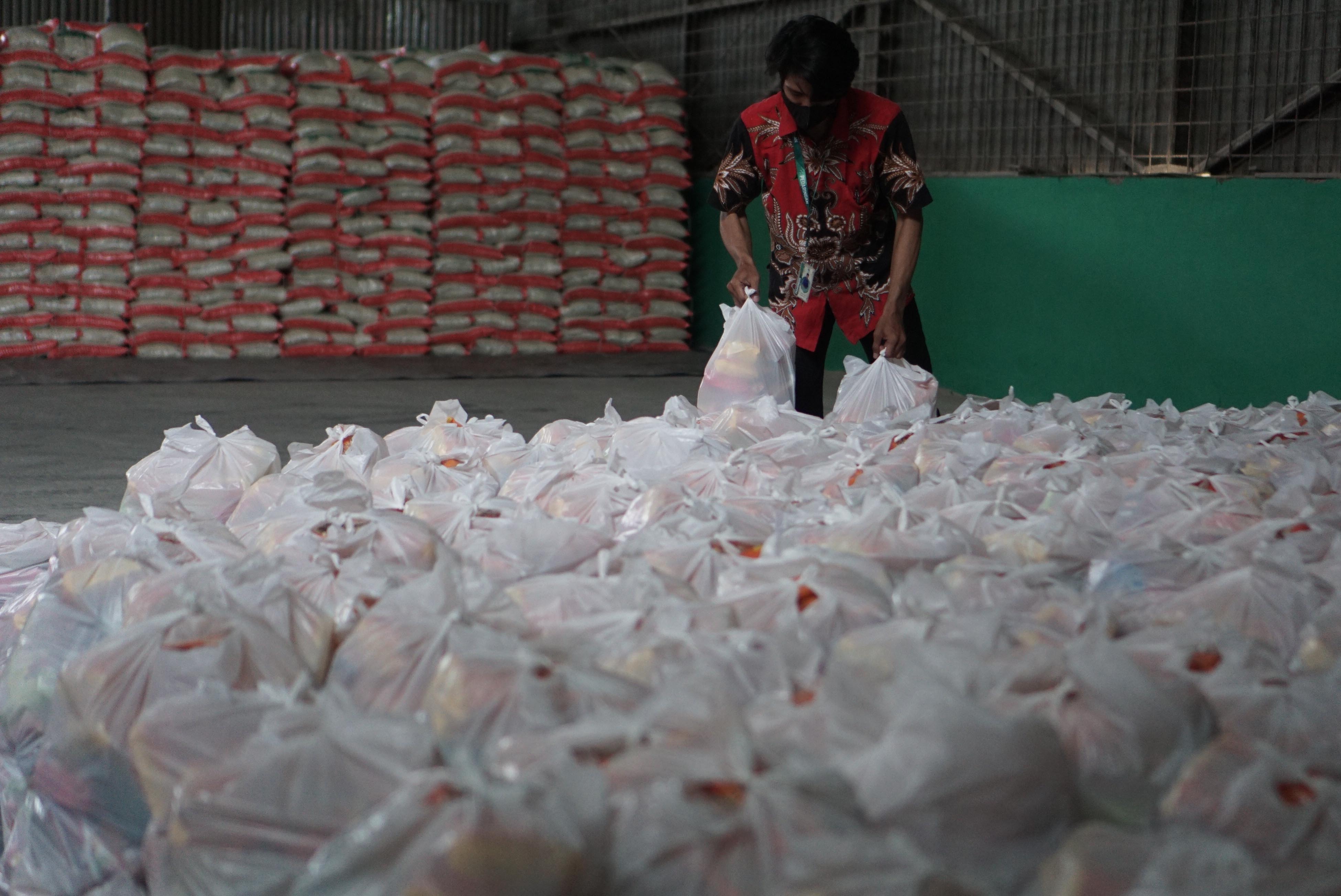 Bantuan Paket Sembako Pemkot Solo