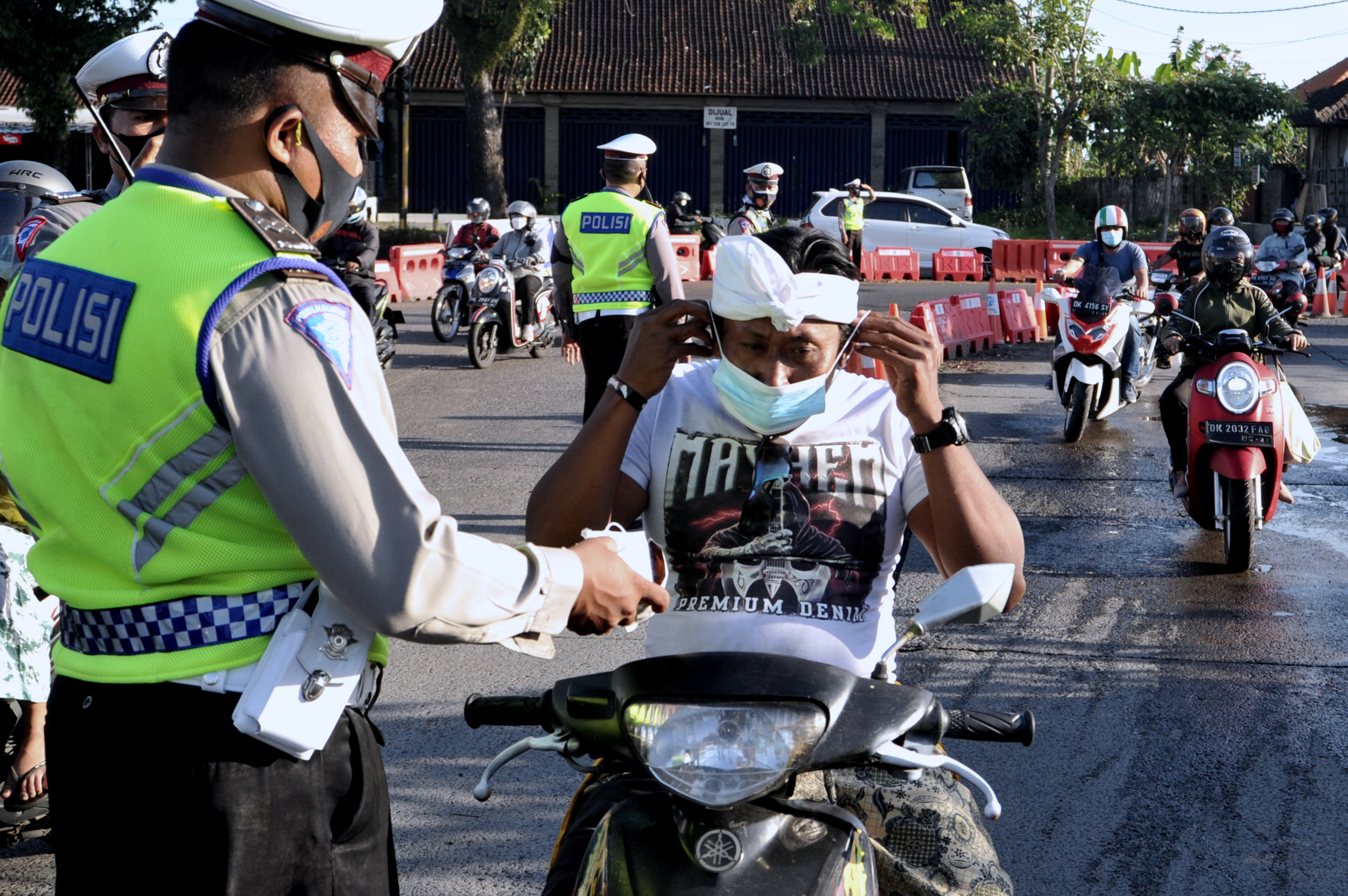 Penyekatan Pengendara di Bali