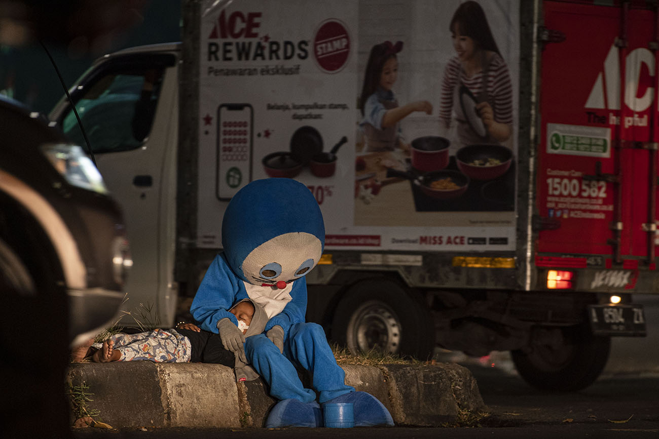 Pengamen Badut Jakarta