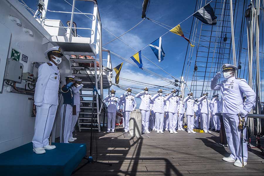 Upacara HUT Kemerdekaan RI di KRI Bima Suci 