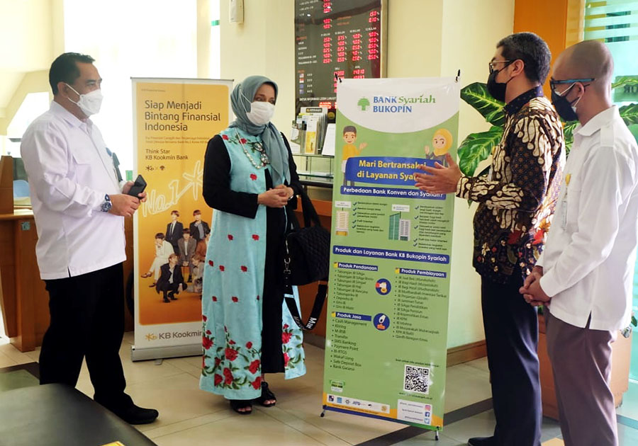 Berkomitmen Meningkatkan Pelayanan Kepada Masyarakat 