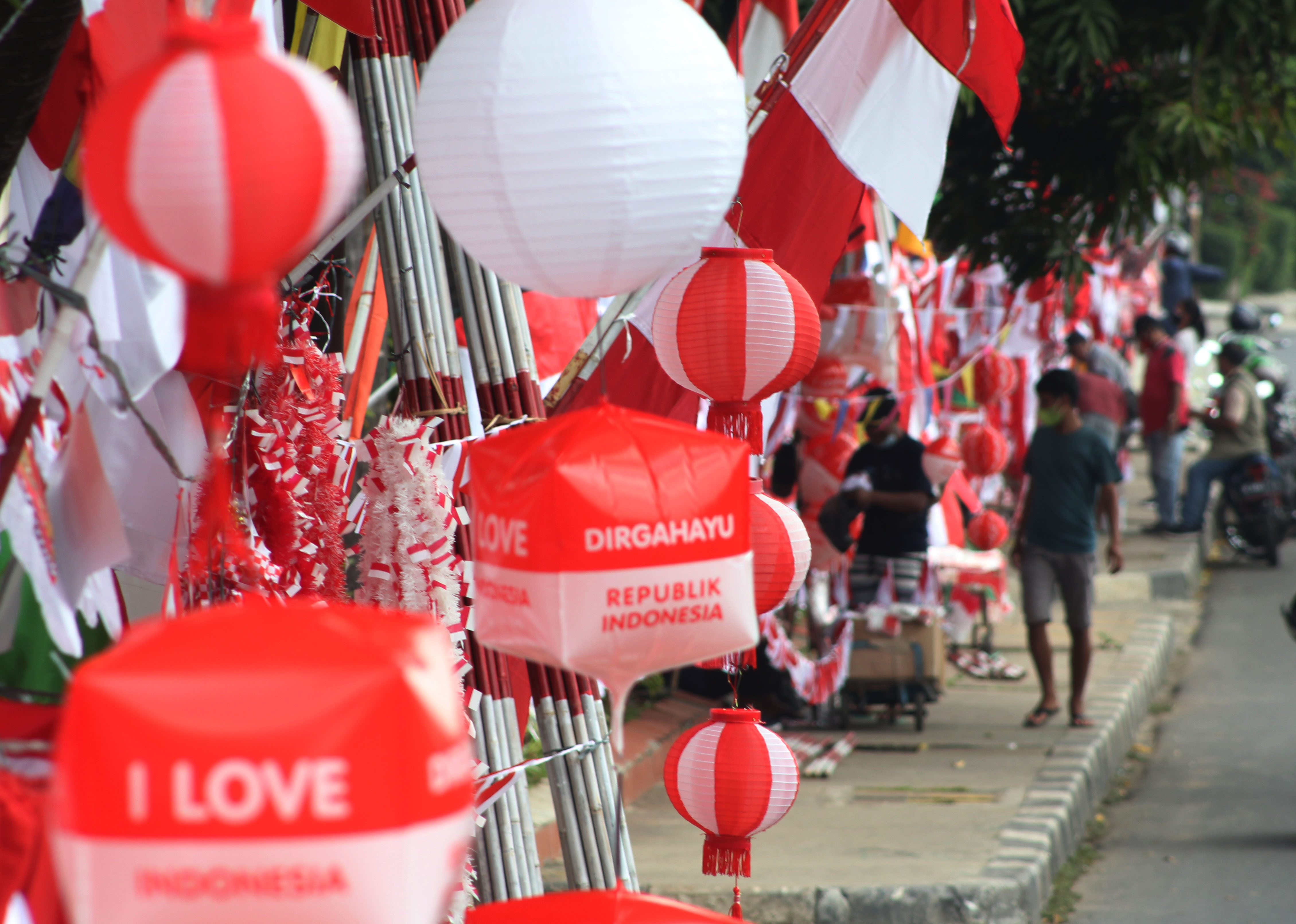 Penjualan Bendera dan Umbul-Umbul HUT RI