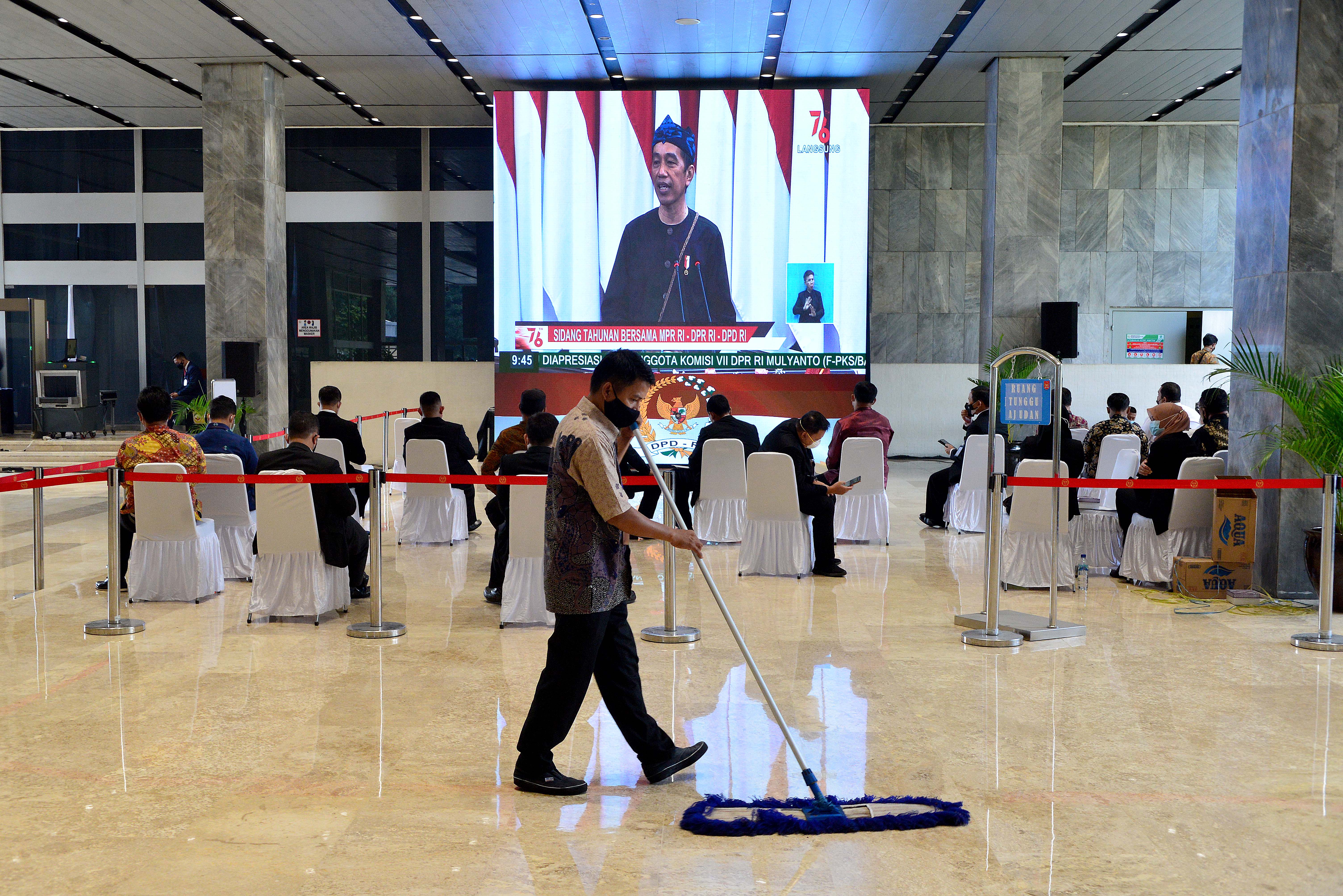 Presiden Jokowi Sampaikan Pidato Pada Sidang Tahunan MPR RI