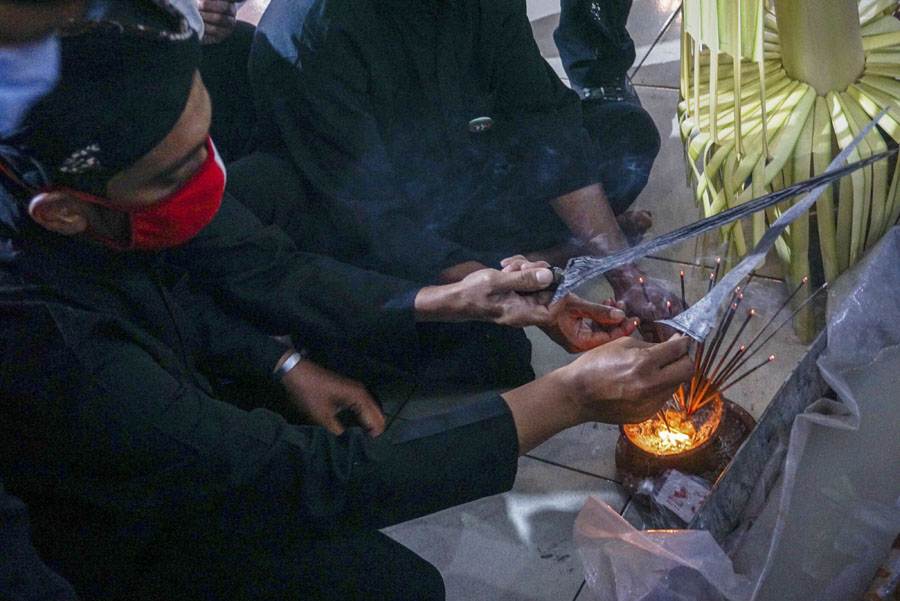  Tradisi Penjamasan Pusaka Abirawa di Pendopo Kabupaten Batang