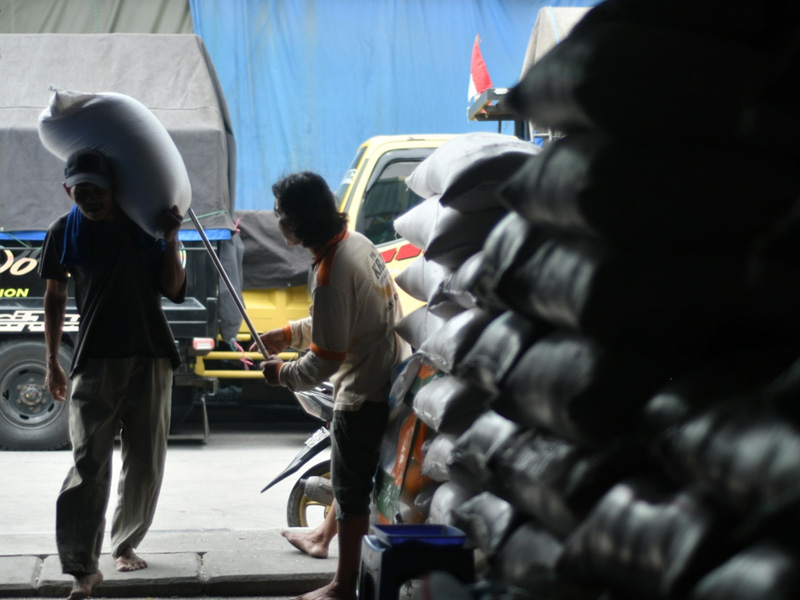 Stok Beras Aman Selama PPKM Level 4