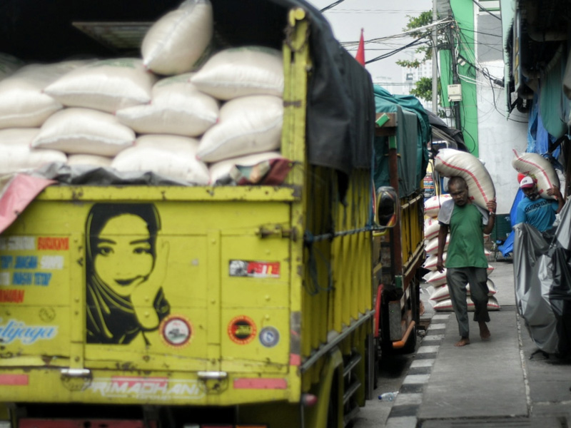 Stok Beras Aman Selama PPKM Level 4